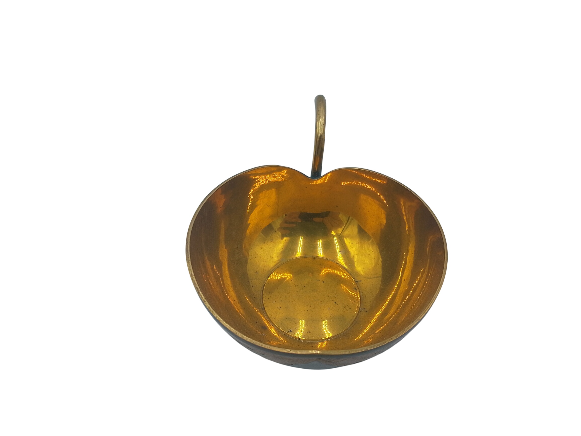 Acheter Vide poche en email cloisonnées en forme de pomme État correct - 10,00 € Vide poche en email cloisonnées en forme de pomme État correct reconditionné disponible sur Label Emmaüs