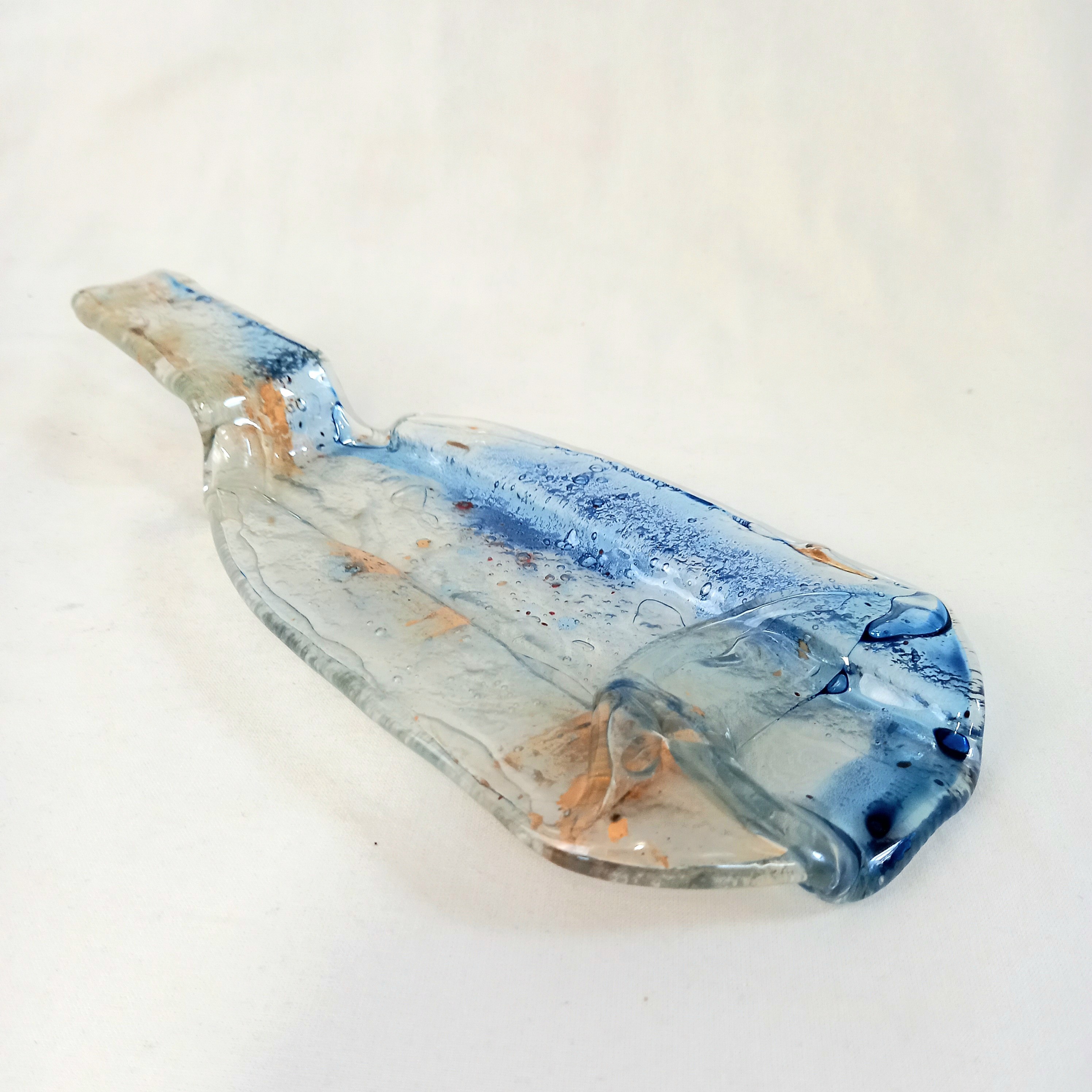 Voir photo 3 de Vide poche en verre "bouteille écrasée" Vide poche en verre "bouteille écrasée" Très bon état reconditionné photo 3