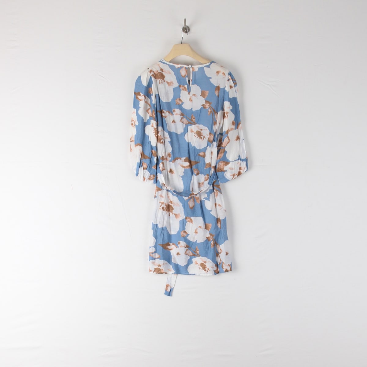 Voir photo 4 de Vila - robe en synthétique - taille 38 Vila - robe en synthétique - taille 38 Très bon état reconditionné photo 4