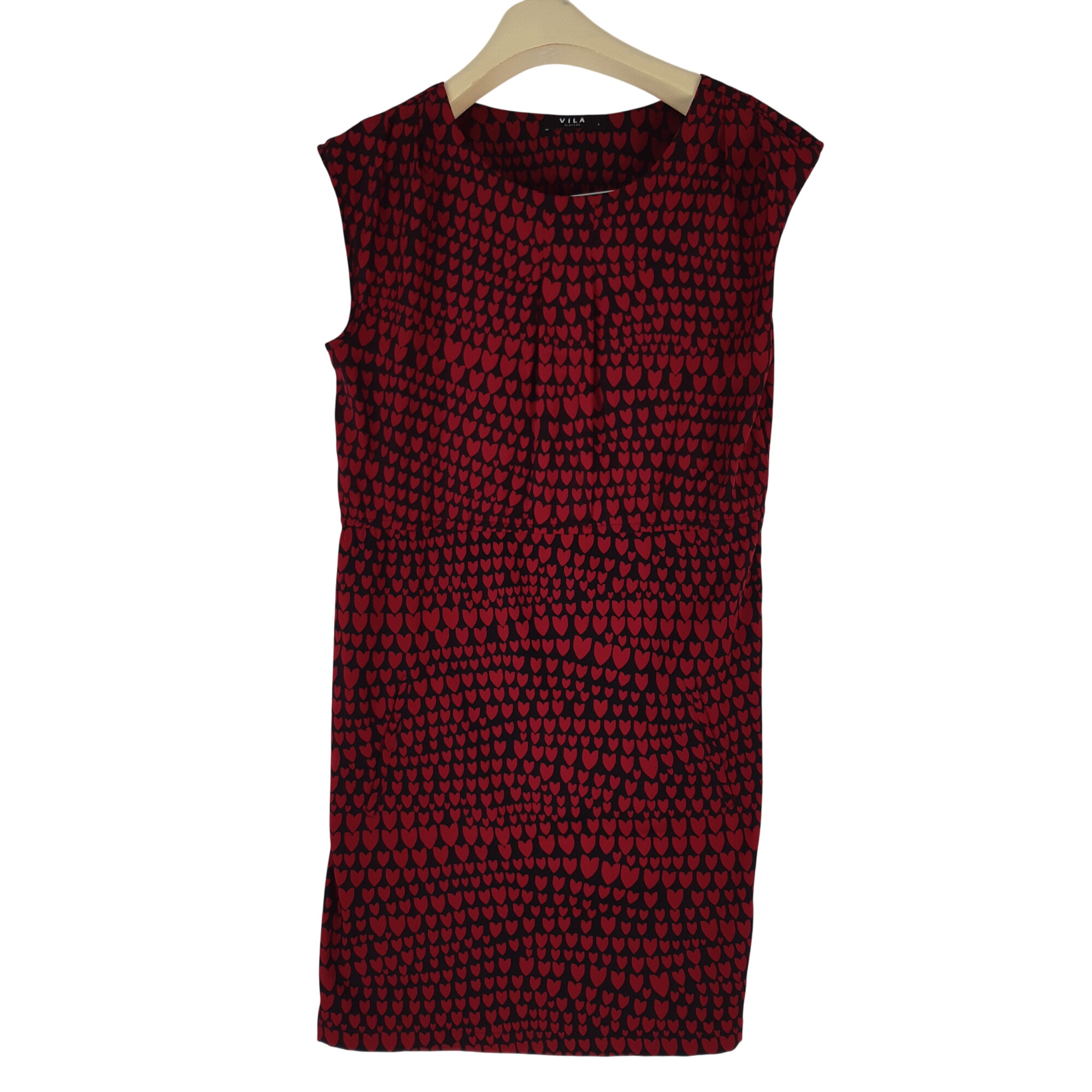 Vila - Robe noire imprimé cœurs rouges - Taille S mesures Poitrine= 42 Longueur= 90 Très bon état - 18,00 € Vila - Robe noire imprimé cœurs rouges - Taille S mesures Poitrine= 42 Longueur= 90 Très bon état reconditionné disponible sur Label Emmaüs