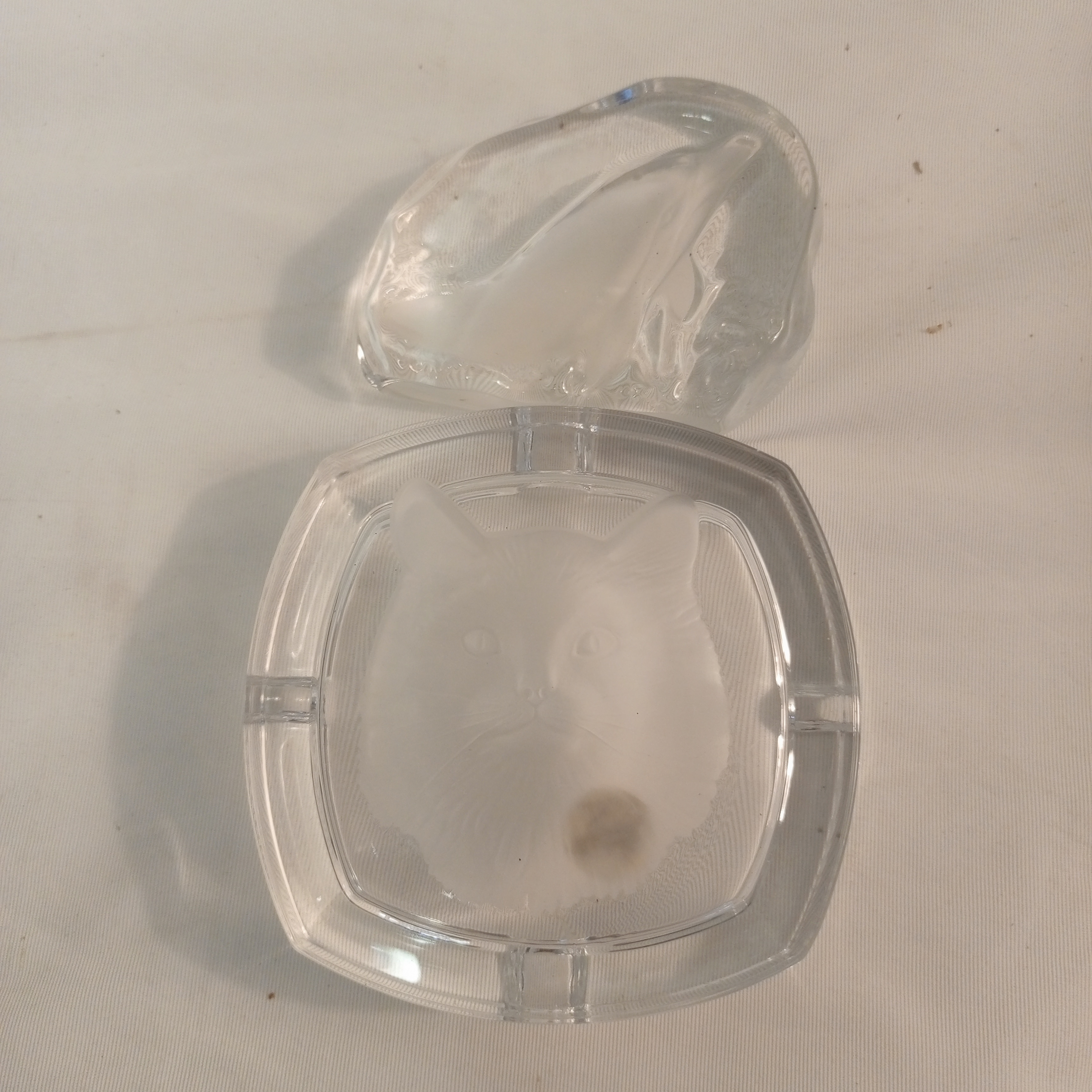 Voir photo 4 de Vintage Cendrier Vide Poche en Cristal d'Arques Vintage Cendrier Vide Poche en Cristal d'Arques État correct reconditionné photo 4