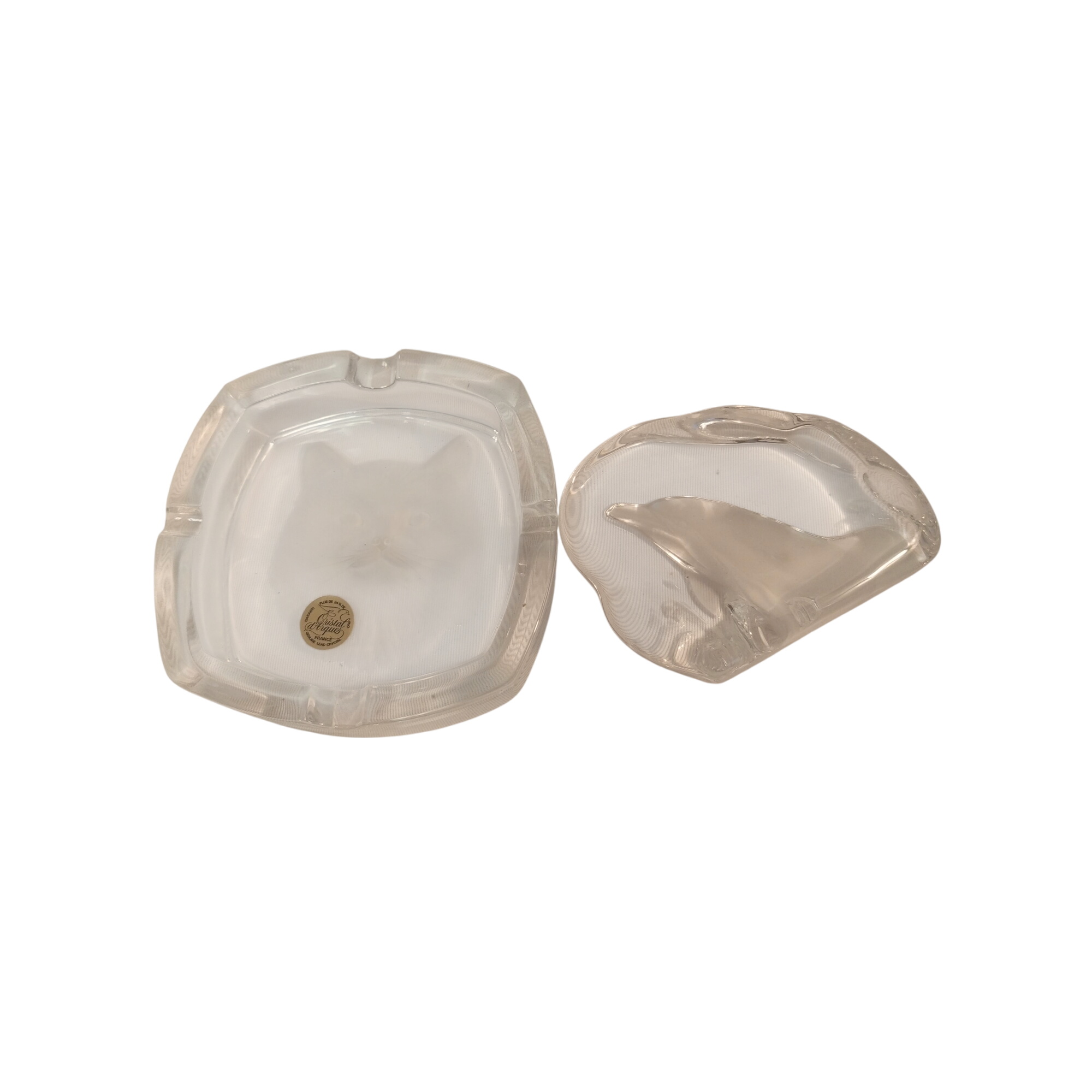 Vintage Cendrier Vide Poche en Cristal d'Arques État correct - 16,00 € Vintage Cendrier Vide Poche en Cristal d'Arques État correct reconditionné disponible sur Label Emmaüs