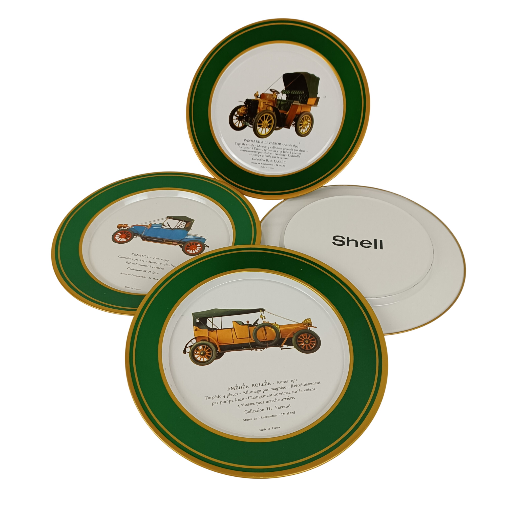VINTAGE // Ensemble de 4 assiettes vintage publicitaires, avec la marque Shell inscrite au dos État correct - 12,00 € VINTAGE // Ensemble de 4 assiettes vintage publicitaires, avec la marque Shell inscrite au dos État correct reconditionné disponible sur Label Emmaüs