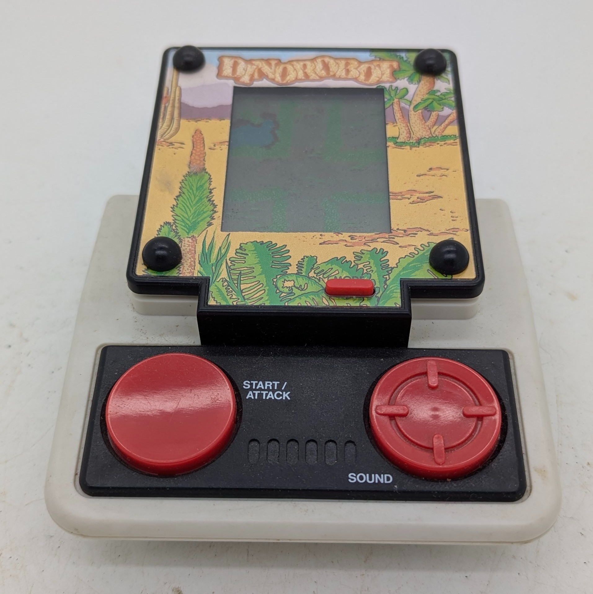 Voir photo 3 de Vintage jeu électronique DINOROBOT de 1991 Vintage jeu électronique DINOROBOT de 1991 Très bon état reconditionné photo 3