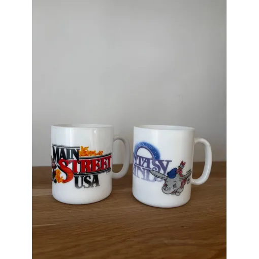 Vintage Lot De Deux Mugs Arcopal Disney Esso occasion reconditionné disponible sur Rakuten