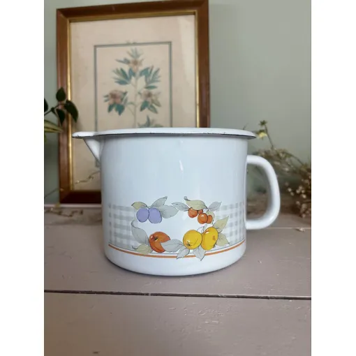 Vintage Pichet Pot À Lait Métal Émaillé Blanc Fruits Bon état reconditionné disponible sur Rakuten