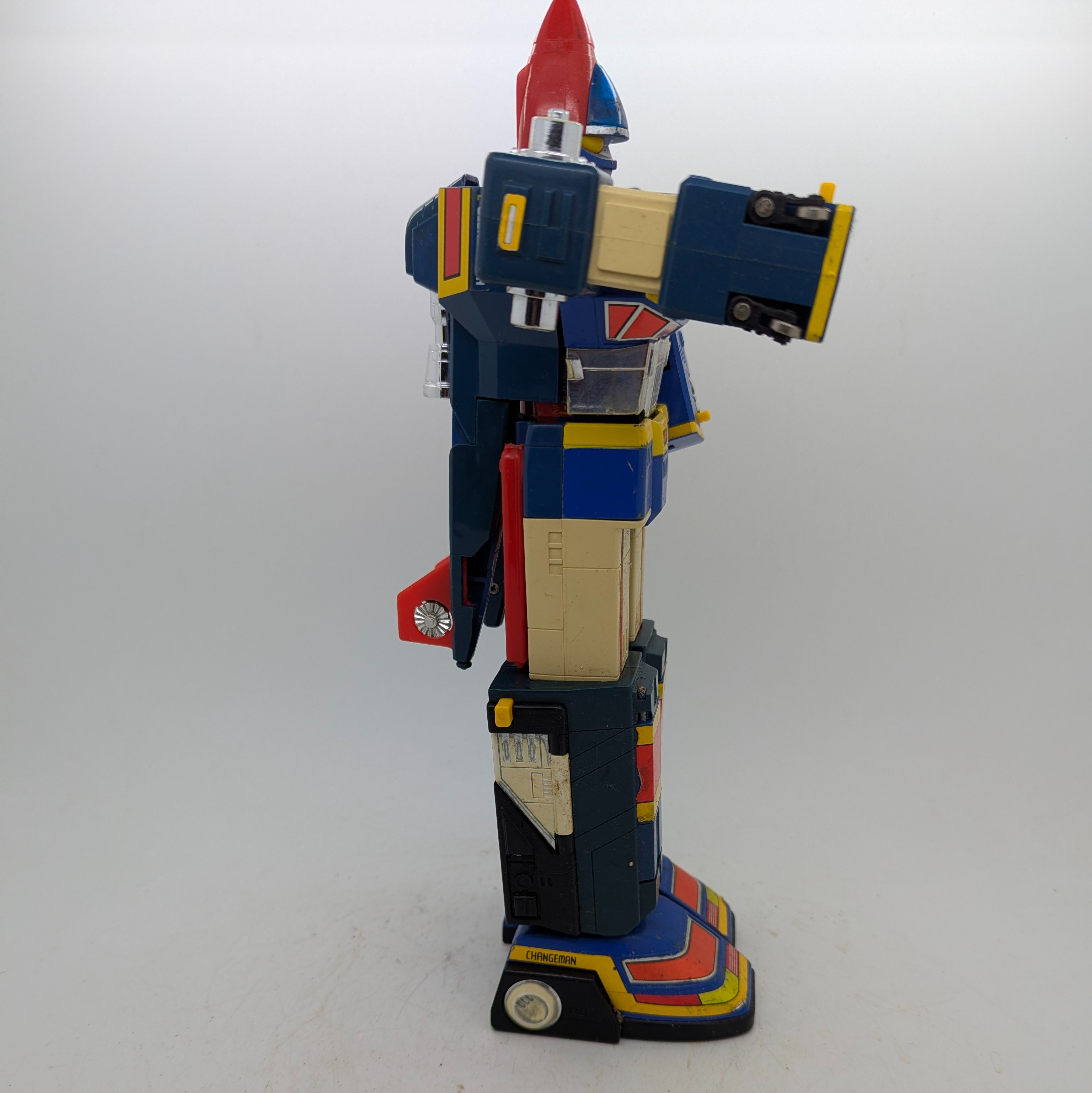 Voir photo 8 de Vintage robot CHANGEMAN BANDAÏ 1985 H: 27 cm incomplet Vintage robot CHANGEMAN BANDAÏ 1985 H: 27 cm incomplet Bon état reconditionné photo 8