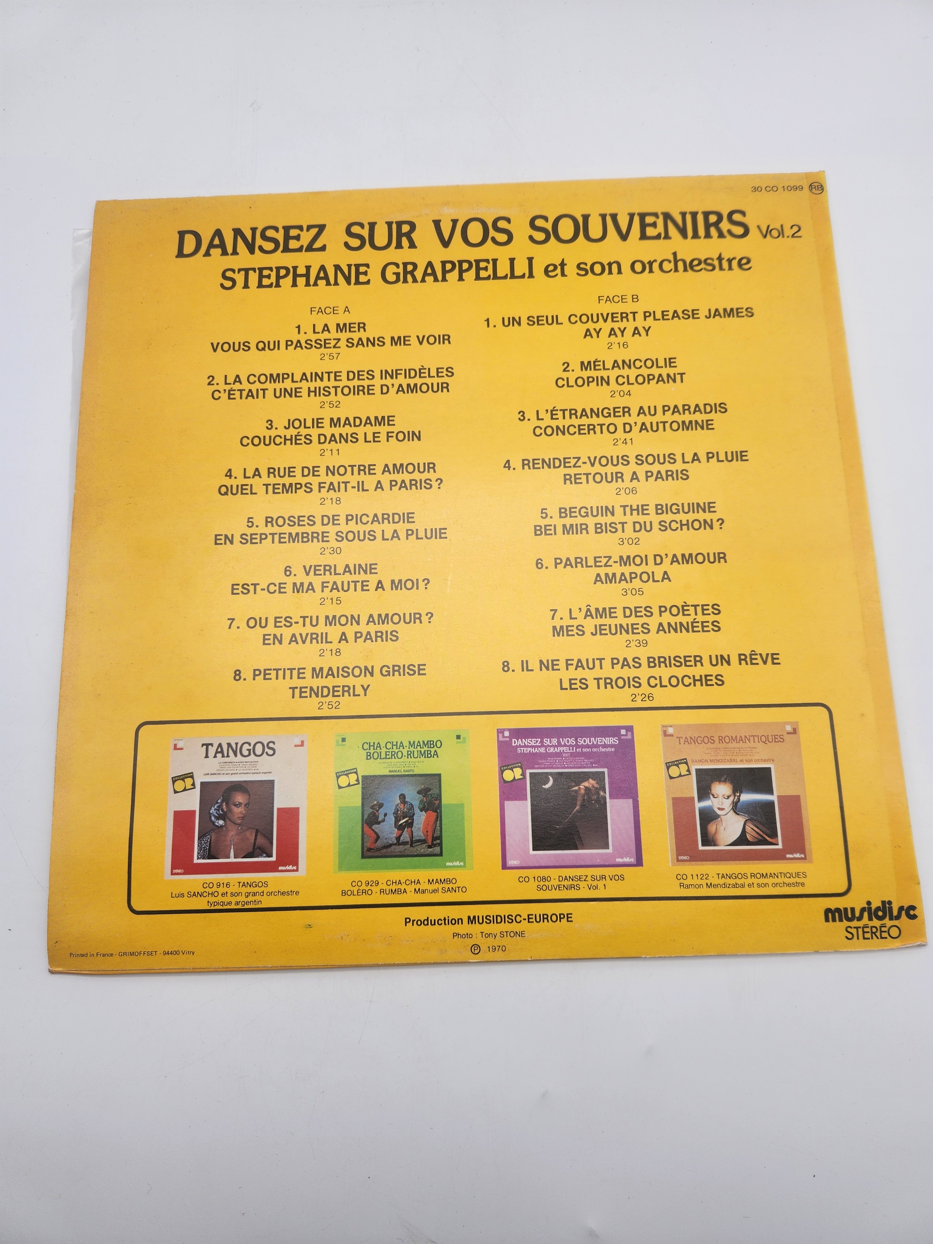 Voir photo 6 de Vinyle 33 Tours – "danser sur vos souvenirs" de Stéphane Grappelli et son orchestre Vinyle 33 Tours – "danser sur vos souvenirs" de Stéphane Grappelli et son orchestre Très bon état reconditionné photo 6