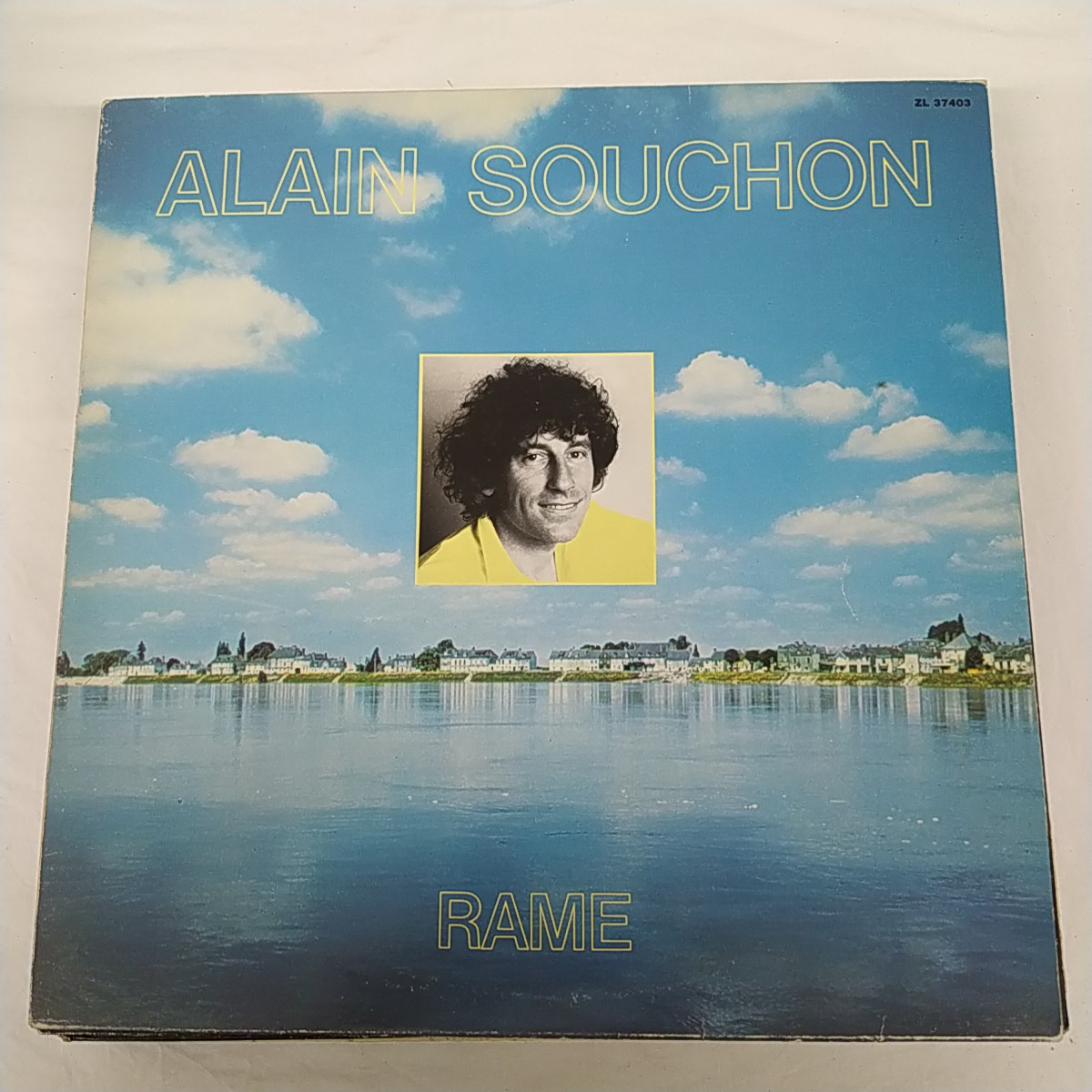 Vinyle 33 tours de Alain Souchon - Rame Bon état - 15,00 € Vinyle 33 tours de Alain Souchon - Rame Bon état reconditionné disponible sur Label Emmaüs