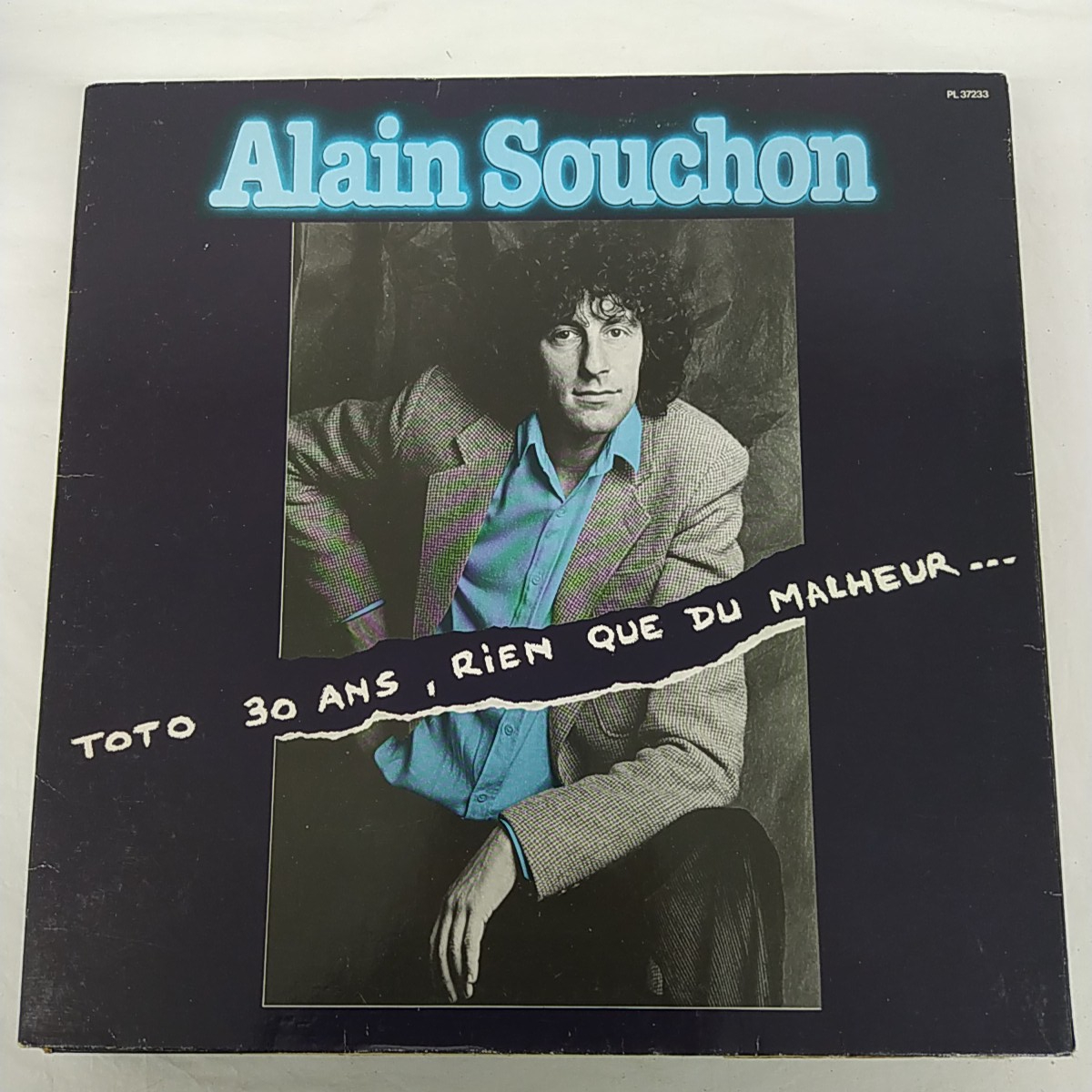 Vinyle 33 tours de Alain Souchon - Toto 30 ans Bon état - 15,00 € Vinyle 33 tours de Alain Souchon - Toto 30 ans Bon état reconditionné disponible sur Label Emmaüs