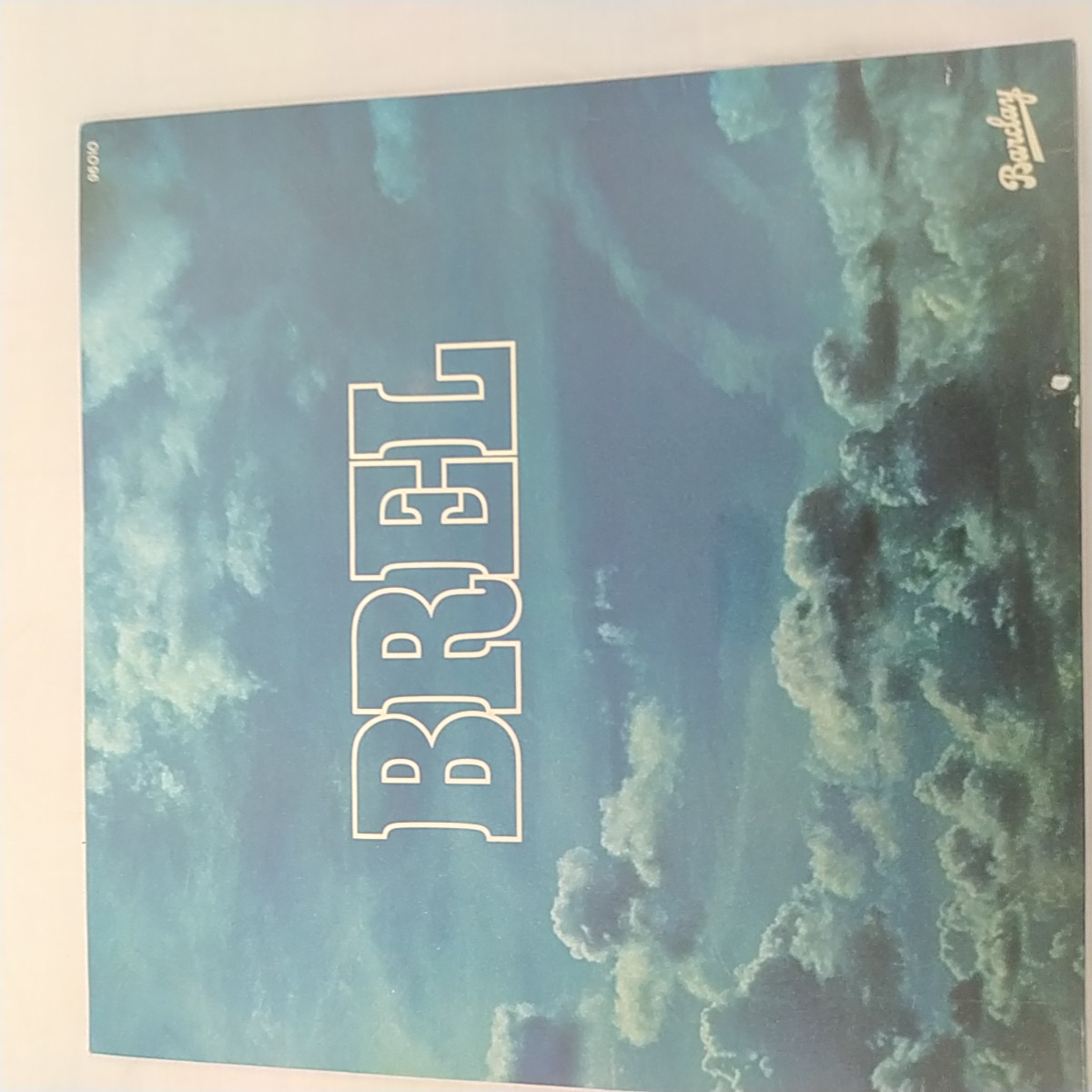 Acheter Vinyle 33 tours de Jacques Brel Bon état - 10,00 € Vinyle 33 tours de Jacques Brel Bon état reconditionné disponible sur Label Emmaüs