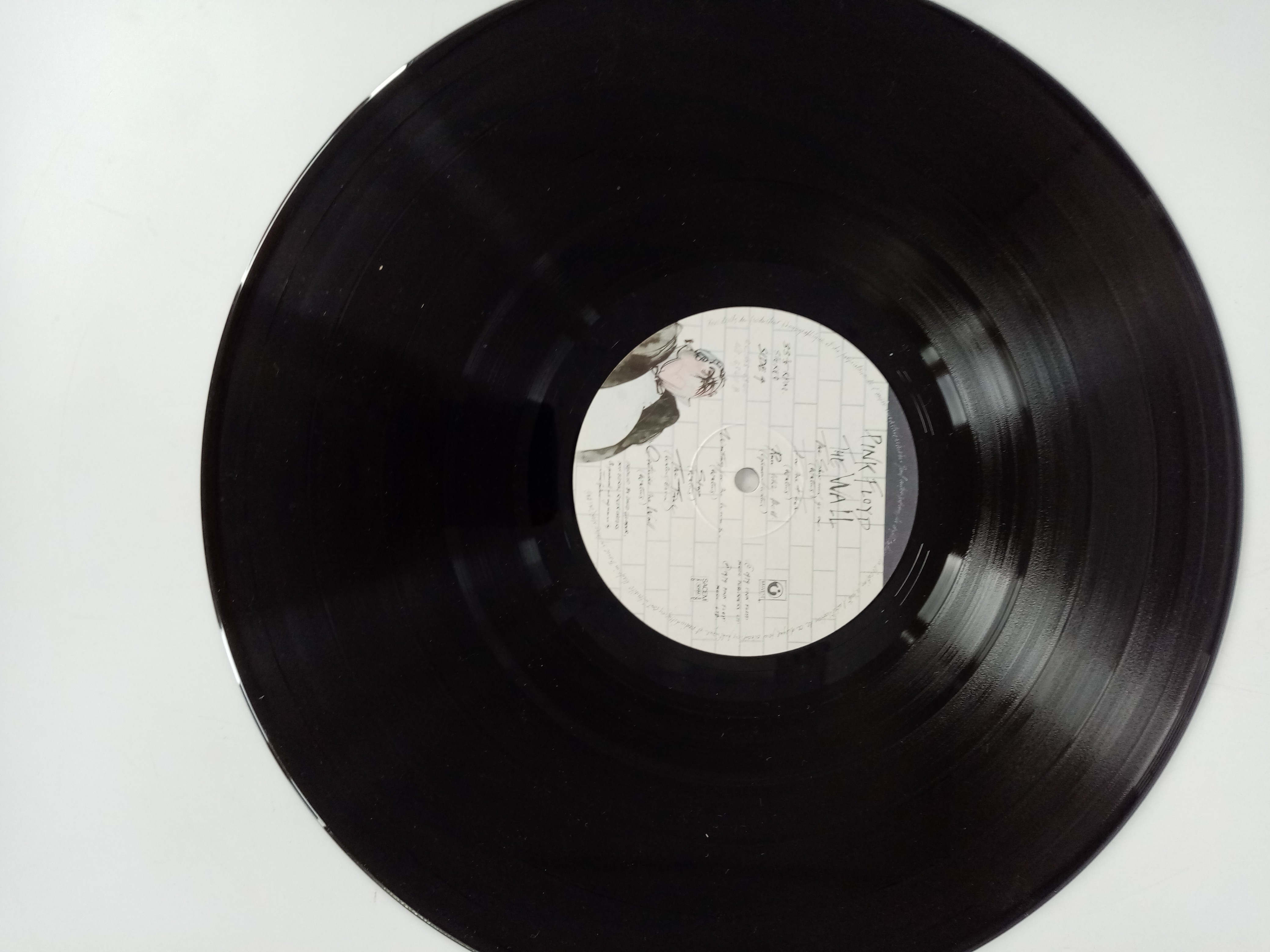 Voir photo 12 de Vinyle double album de PINK FLOYD " The Wall" de 1979 Vinyle double album de PINK FLOYD " The Wall" de 1979 État correct reconditionné photo 12