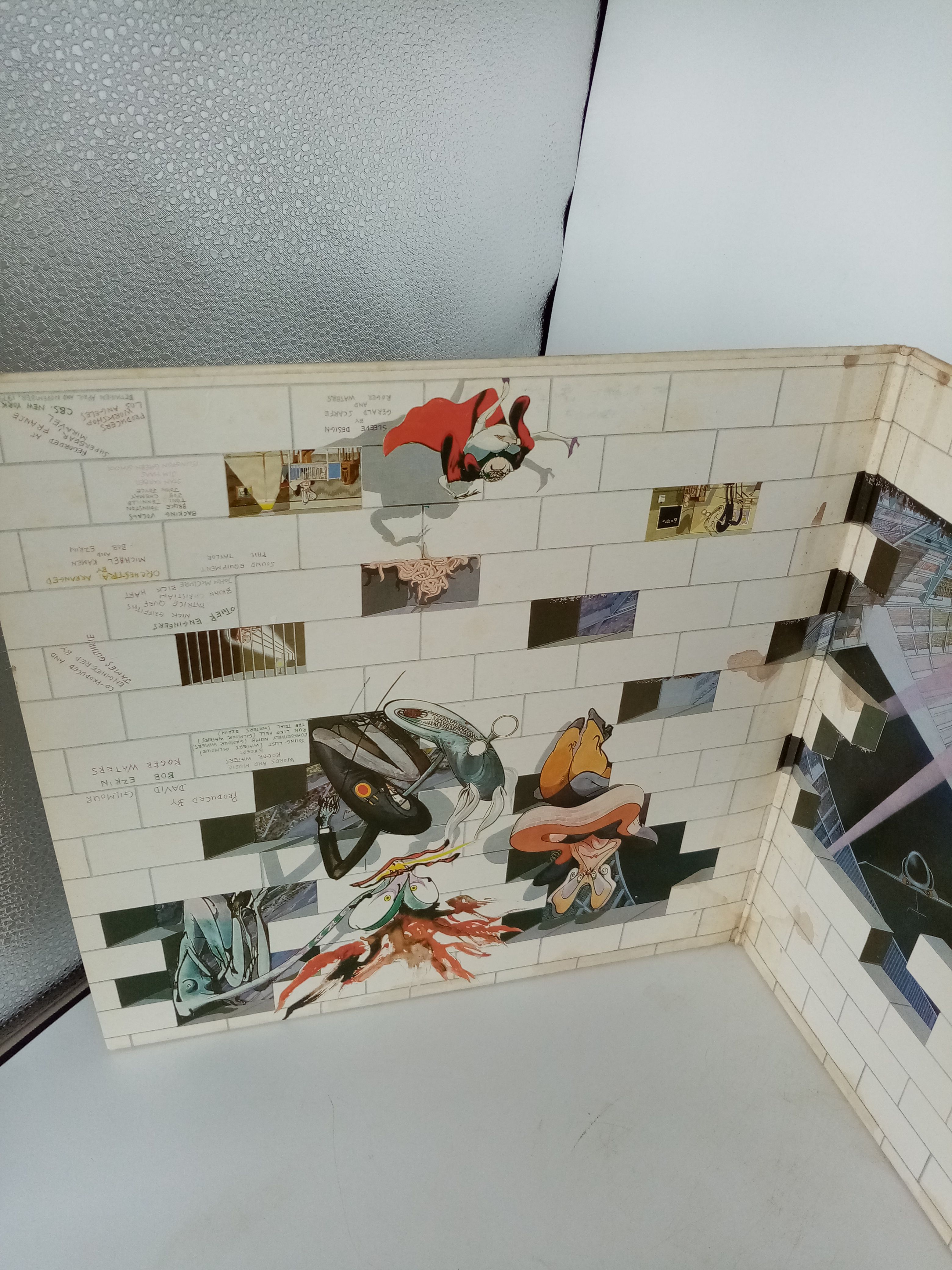 Voir photo 19 de Vinyle double album de PINK FLOYD " The Wall" de 1979 Vinyle double album de PINK FLOYD " The Wall" de 1979 État correct reconditionné photo 19