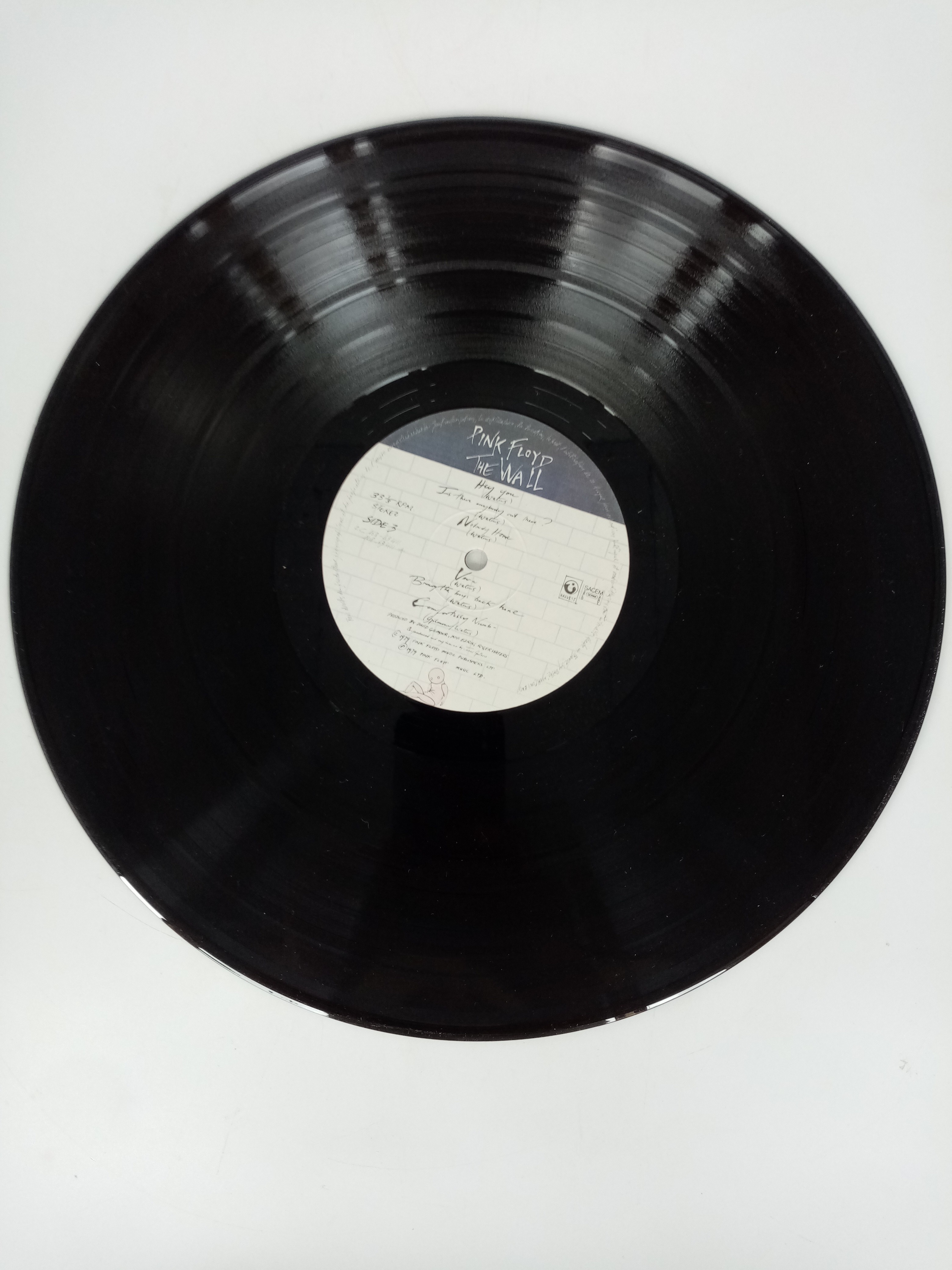 Voir photo 3 de Vinyle double album de PINK FLOYD " The Wall" de 1979 Vinyle double album de PINK FLOYD " The Wall" de 1979 État correct reconditionné photo 3