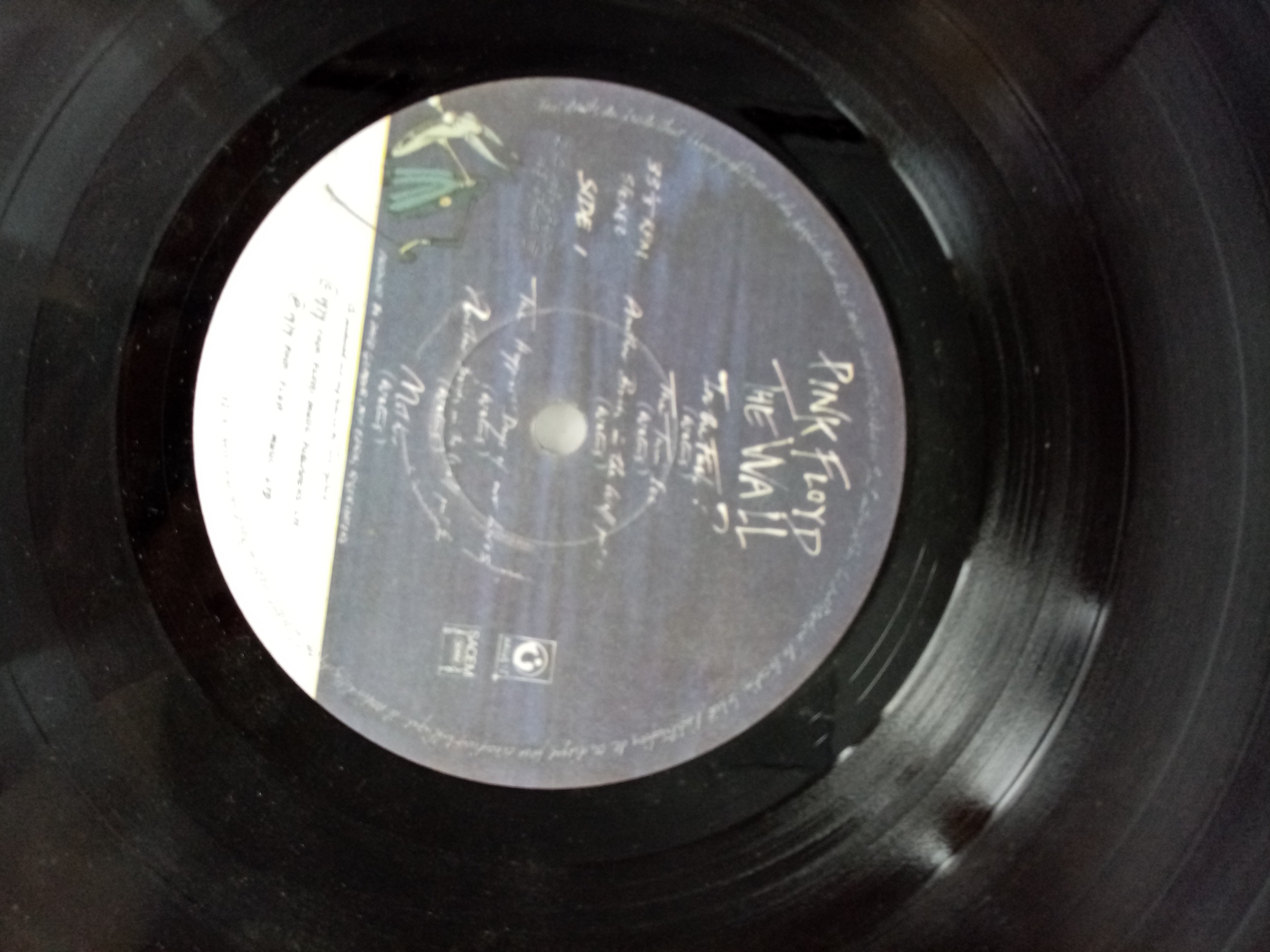 Voir photo 9 de Vinyle double album de PINK FLOYD " The Wall" de 1979 Vinyle double album de PINK FLOYD " The Wall" de 1979 État correct reconditionné photo 9