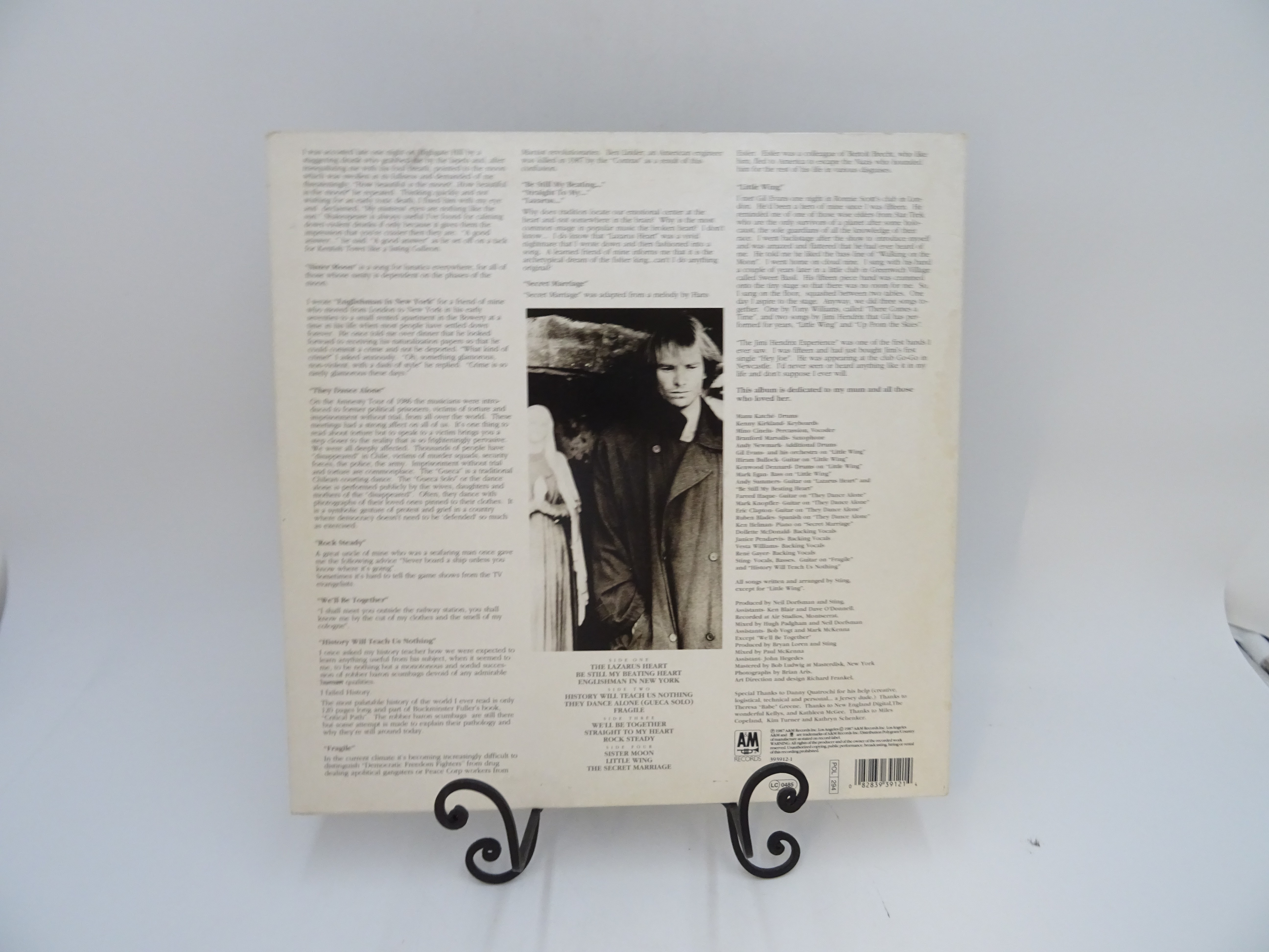 Voir photo 3 de Vinyle STING " nothing like the sun." Vinyle STING " nothing like the sun." Bon état reconditionné photo 3