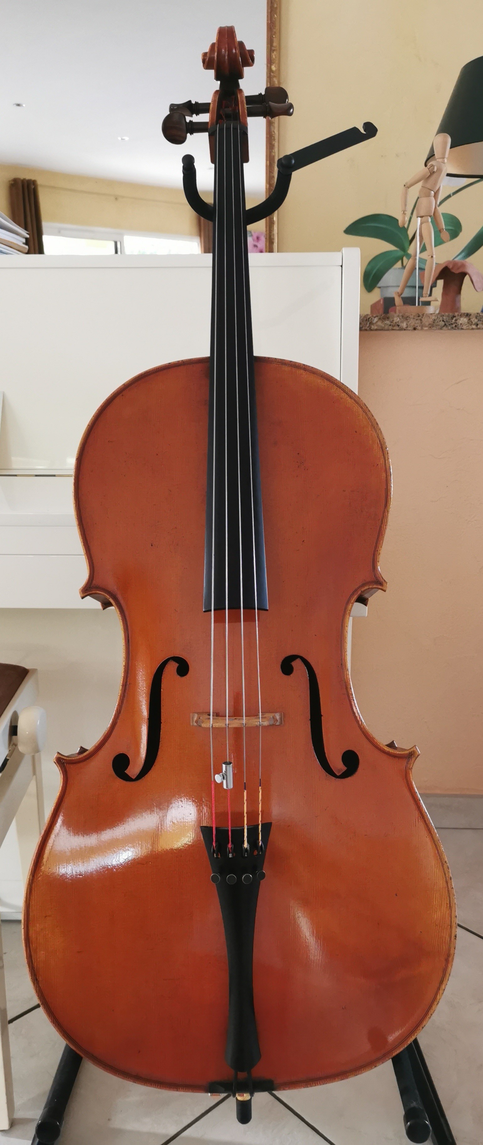 Violoncelle entier Ateliers de la Dyle modèle Stradivari Très bon état reconditionné disponible sur Zic Ethic