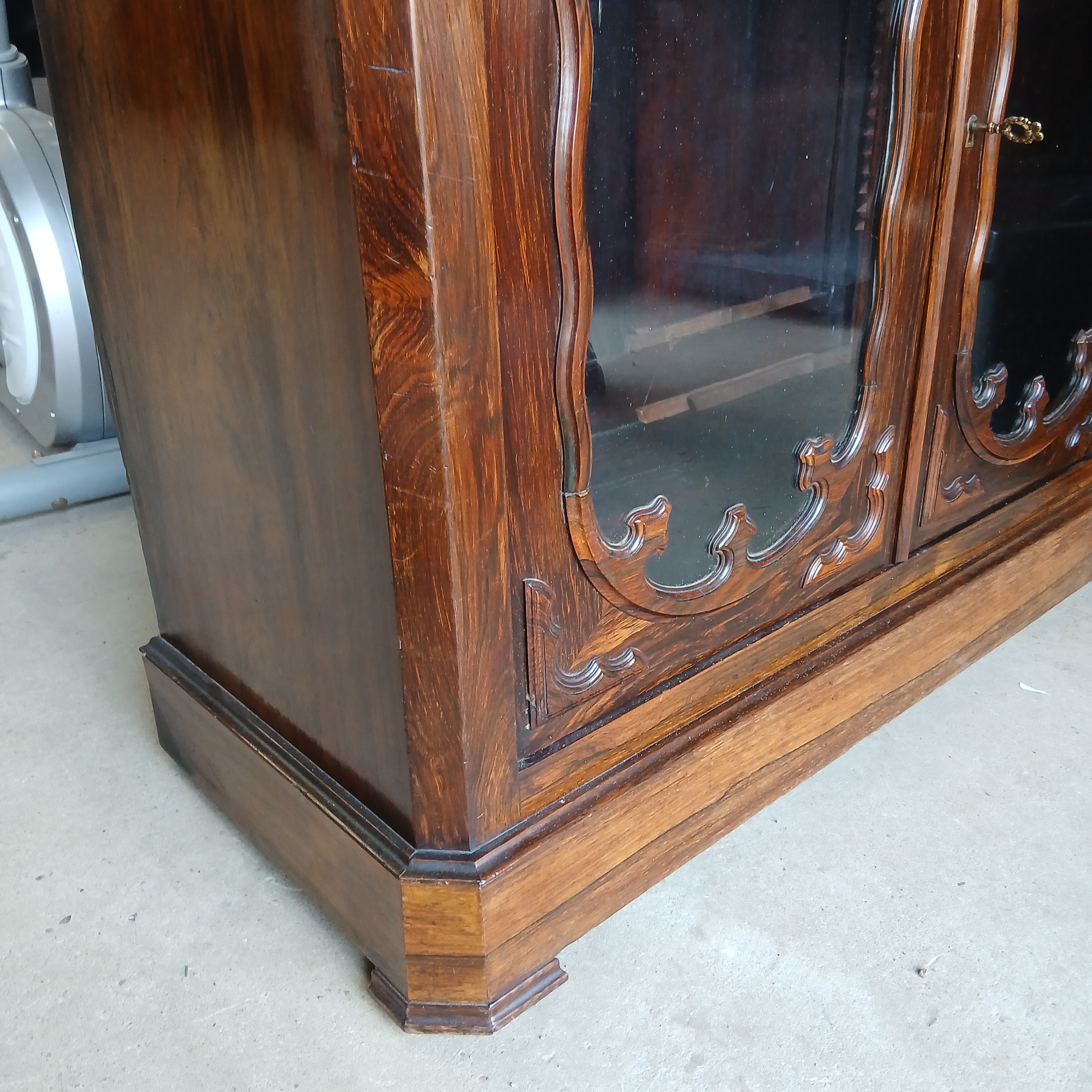 Voir photo 13 de Vitrine Style Louis Philippe Palissandre Vitrine Style Louis Philippe Palissandre État correct reconditionné photo 13