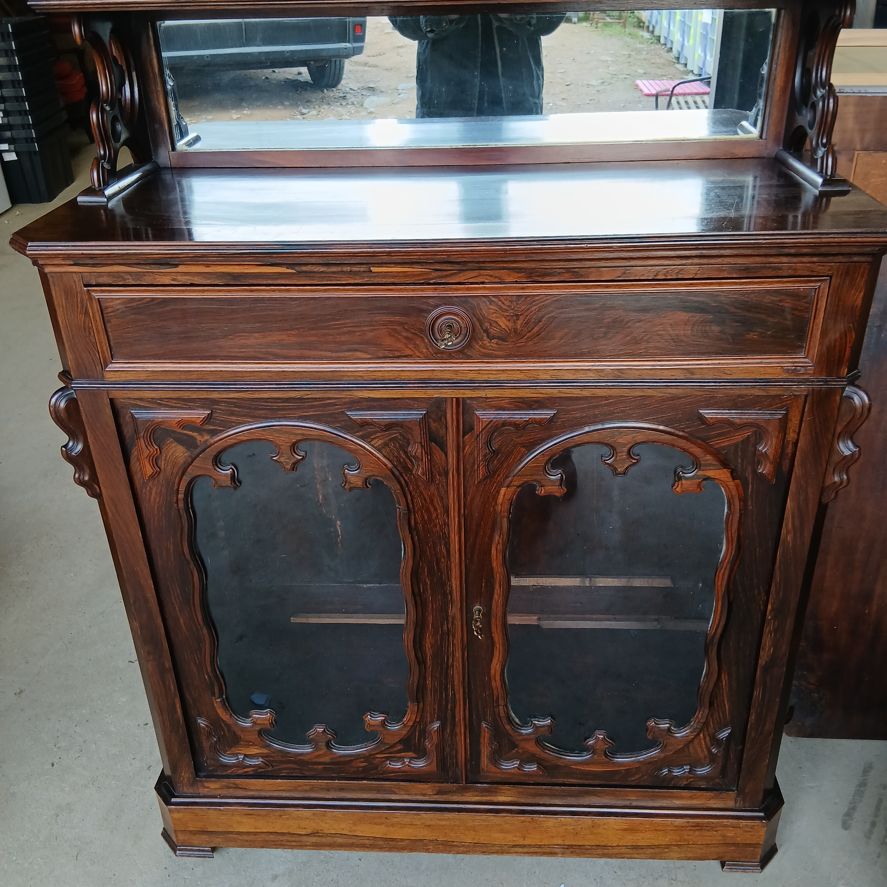 Voir photo 5 de Vitrine Style Louis Philippe Palissandre Vitrine Style Louis Philippe Palissandre État correct reconditionné photo 5