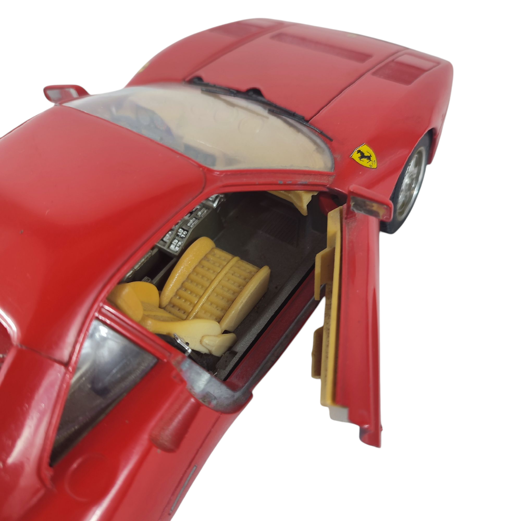 Voir photo 5 de Voiture Burago Ferrari GTO 1984 - scale 1/18 Voiture Burago Ferrari GTO 1984 - scale 1/18 Bon état reconditionné photo 5