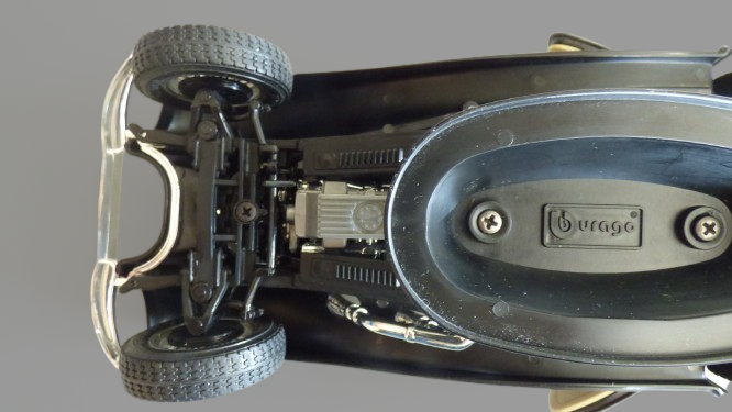 Voir photo 15 de Voiture Burago - Mercedes Benz 500 K Roadster 1936 échelle 1/20ème Voiture Burago - Mercedes Benz 500 K Roadster 1936 échelle 1/20ème Bon état reconditionné photo 15