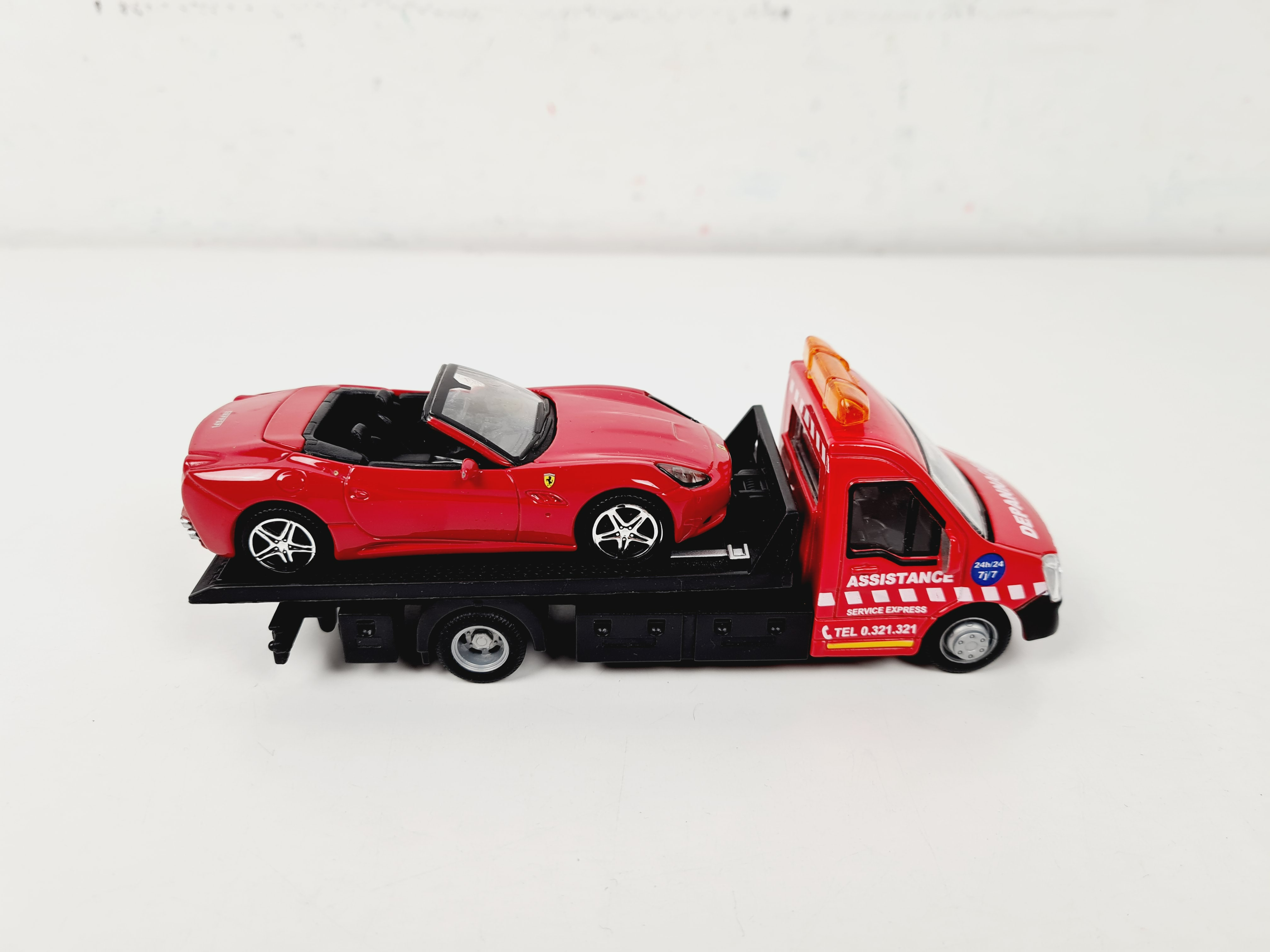 Voir photo 2 de Voiture - Camion Dépanneuse 1/43 Street Fire - Burago Voiture - Camion Dépanneuse 1/43 Street Fire - Burago Bon état reconditionné photo 2