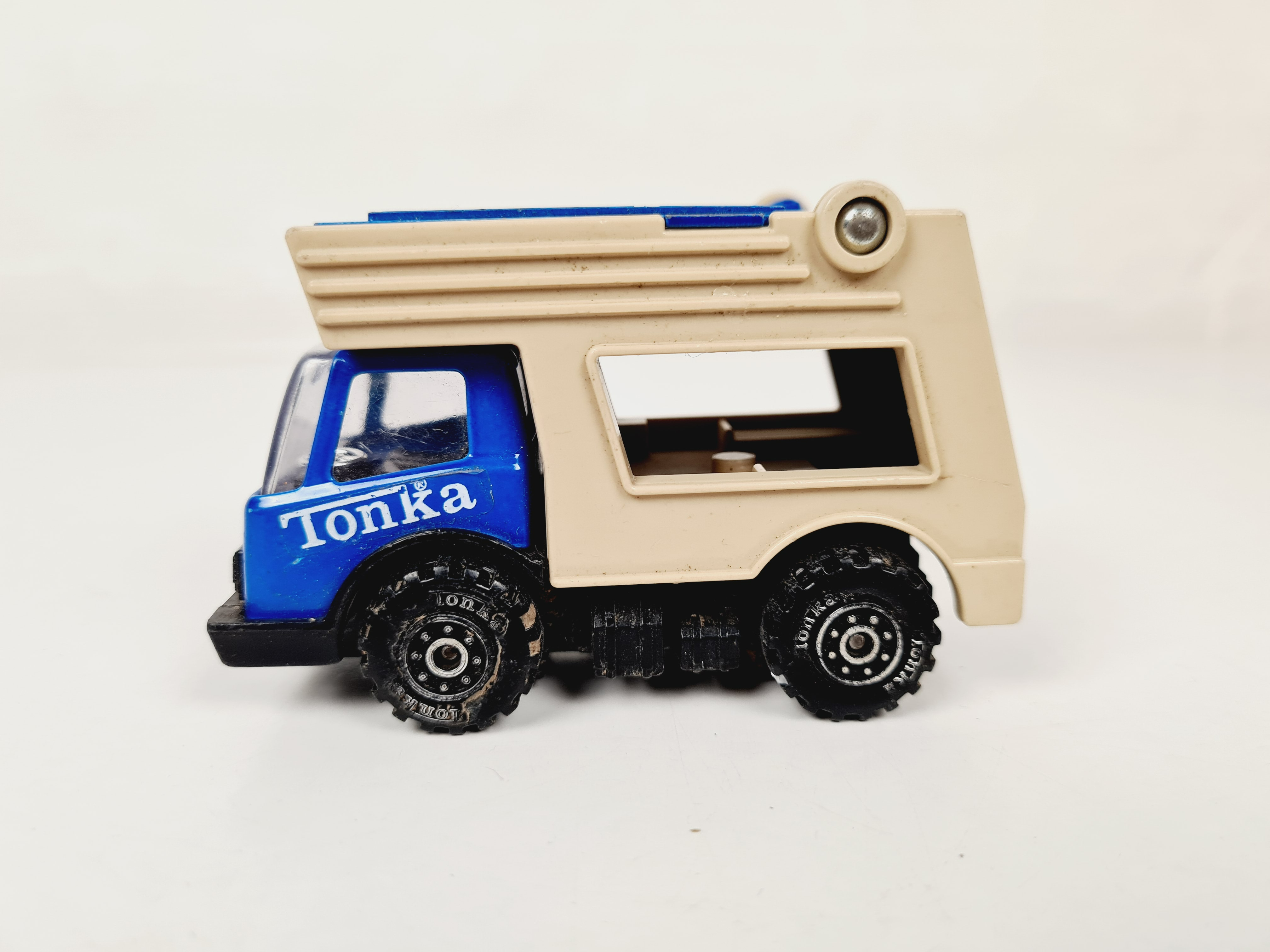 Voir photo 3 de Voiture - Camping-car Tonka bleu vintage Voiture - Camping-car Tonka bleu vintage Bon état reconditionné photo 3