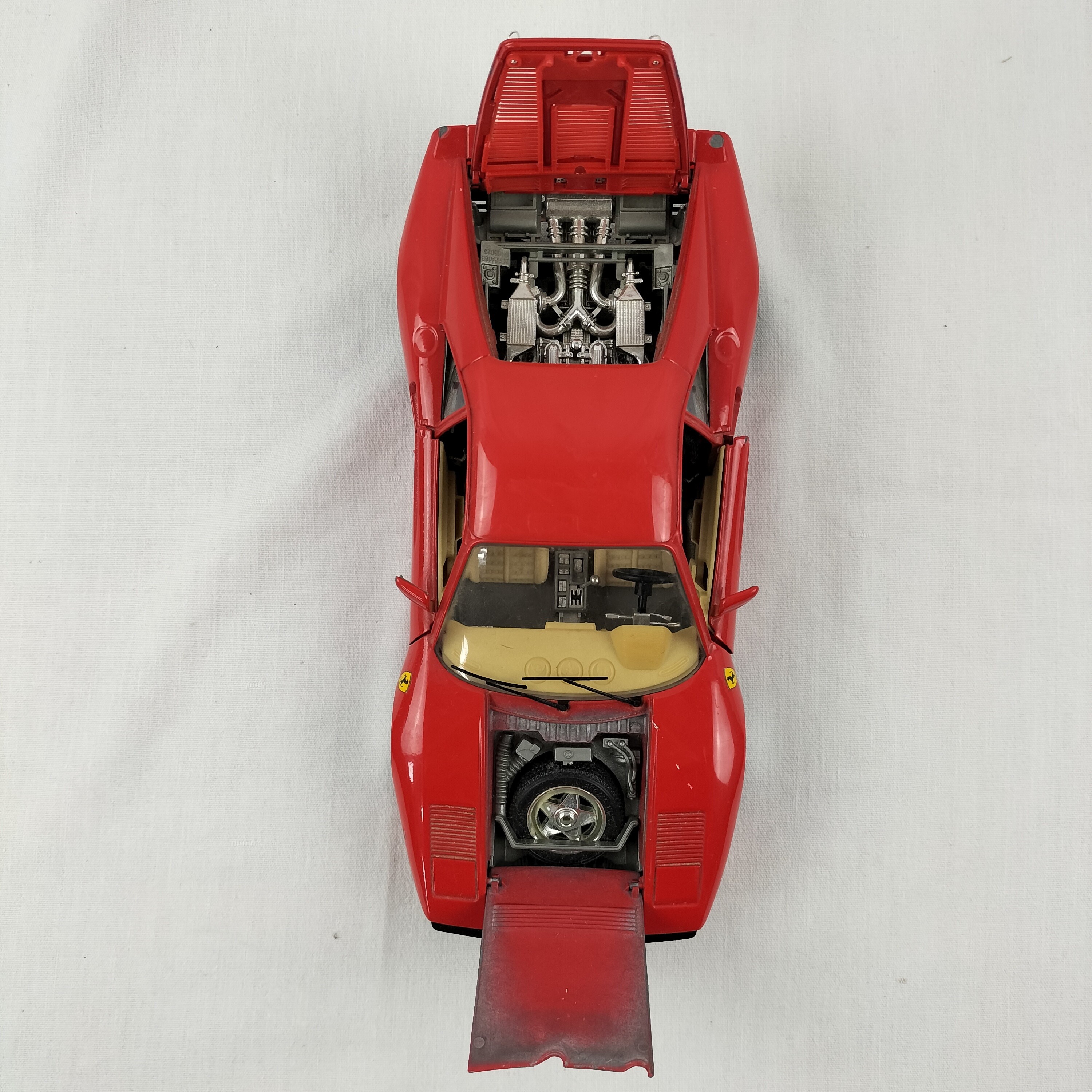 Voir photo 6 de 🏁 Voiture Ferrari GTO 1984 – Échelle 1/18 – Bburago – Made in Italy 🏁 Voiture Ferrari GTO 1984 – Échelle 1/18 – Bburago – Made in Italy Bon état reconditionné photo 6