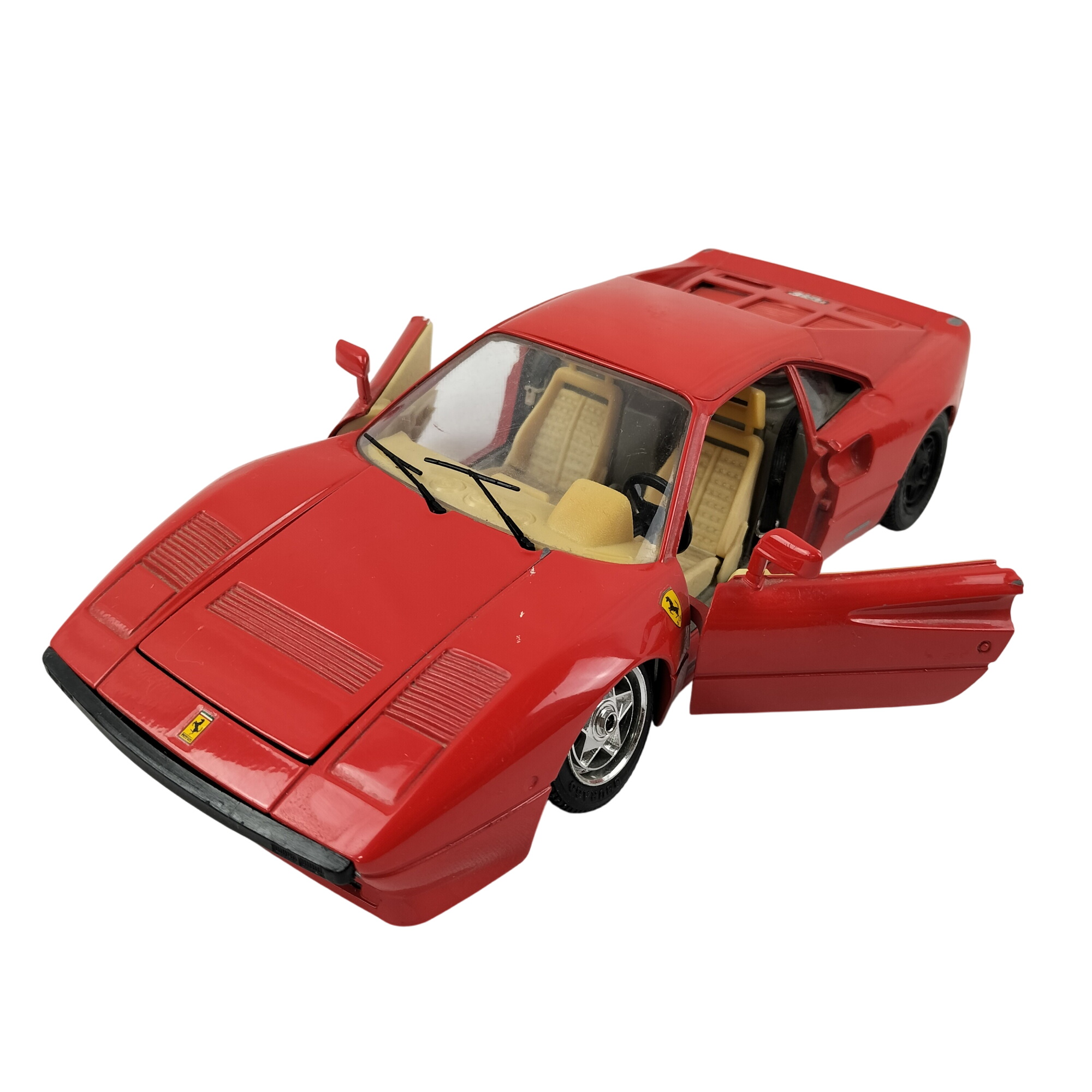 Acheter 🏁 Voiture Ferrari GTO 1984 – Échelle 1/18 – Bburago – Made in Italy Bon état - 10,00 € 🏁 Voiture Ferrari GTO 1984 – Échelle 1/18 – Bburago – Made in Italy Bon état reconditionné disponible sur Label Emmaüs