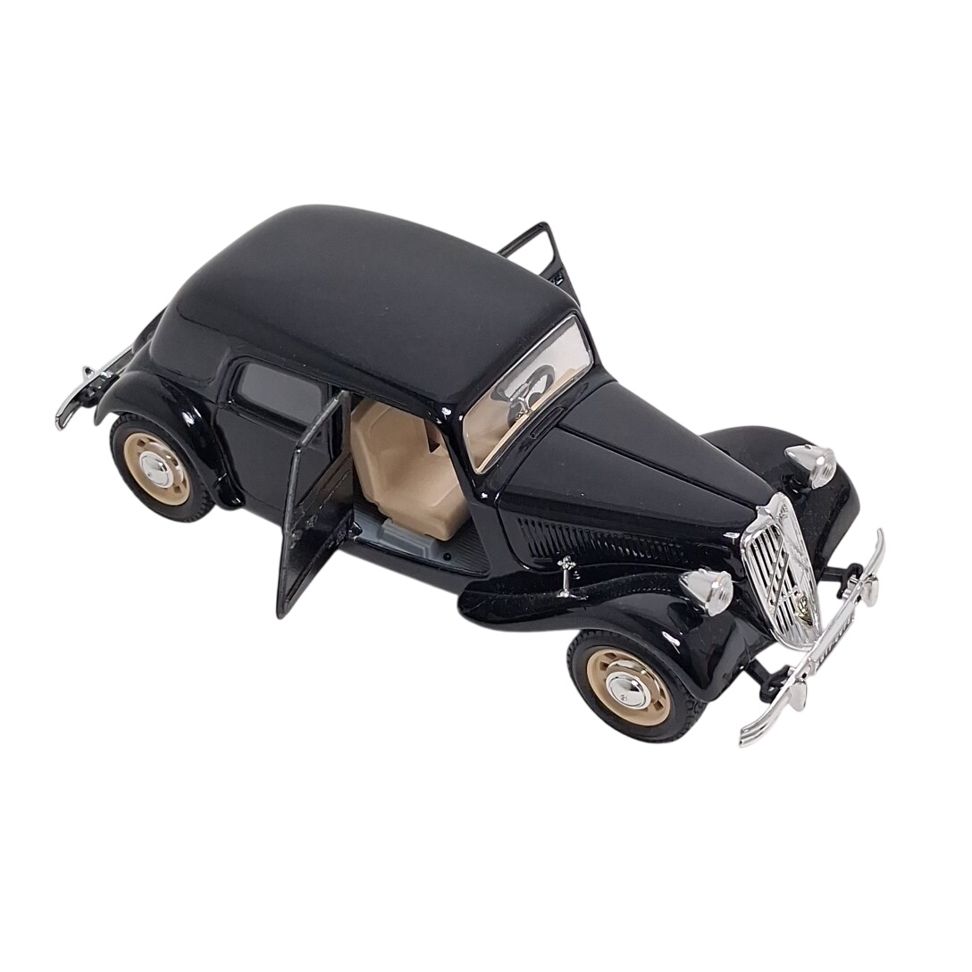 Acheter Voiture miniature de collection Citroën traction 15cv État correct - 10,00 € Voiture miniature de collection Citroën traction 15cv État correct reconditionné disponible sur Label Emmaüs