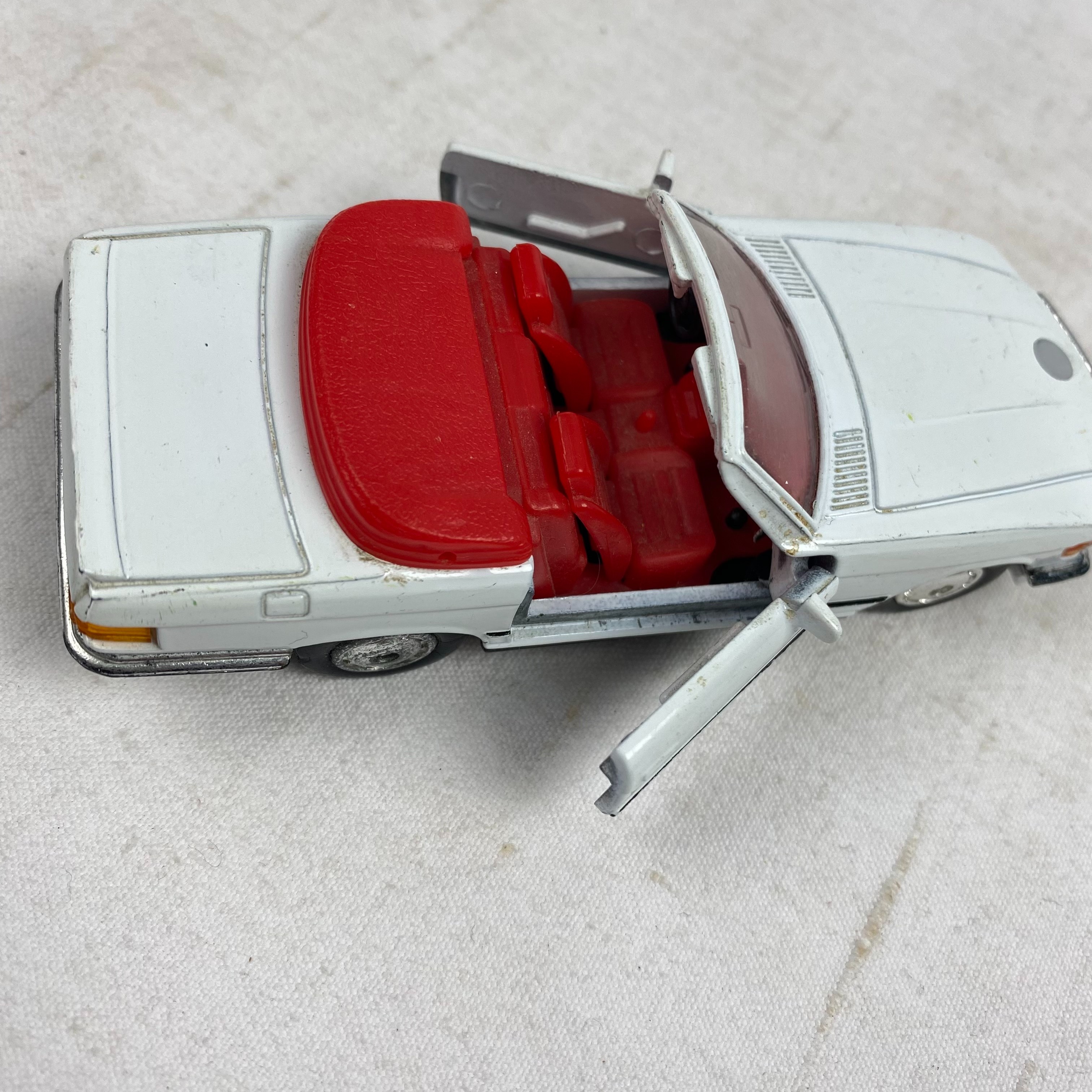 Voir photo 2 de Voiture miniature Mercedes-Benz Voiture miniature Mercedes-Benz Bon état reconditionné photo 2