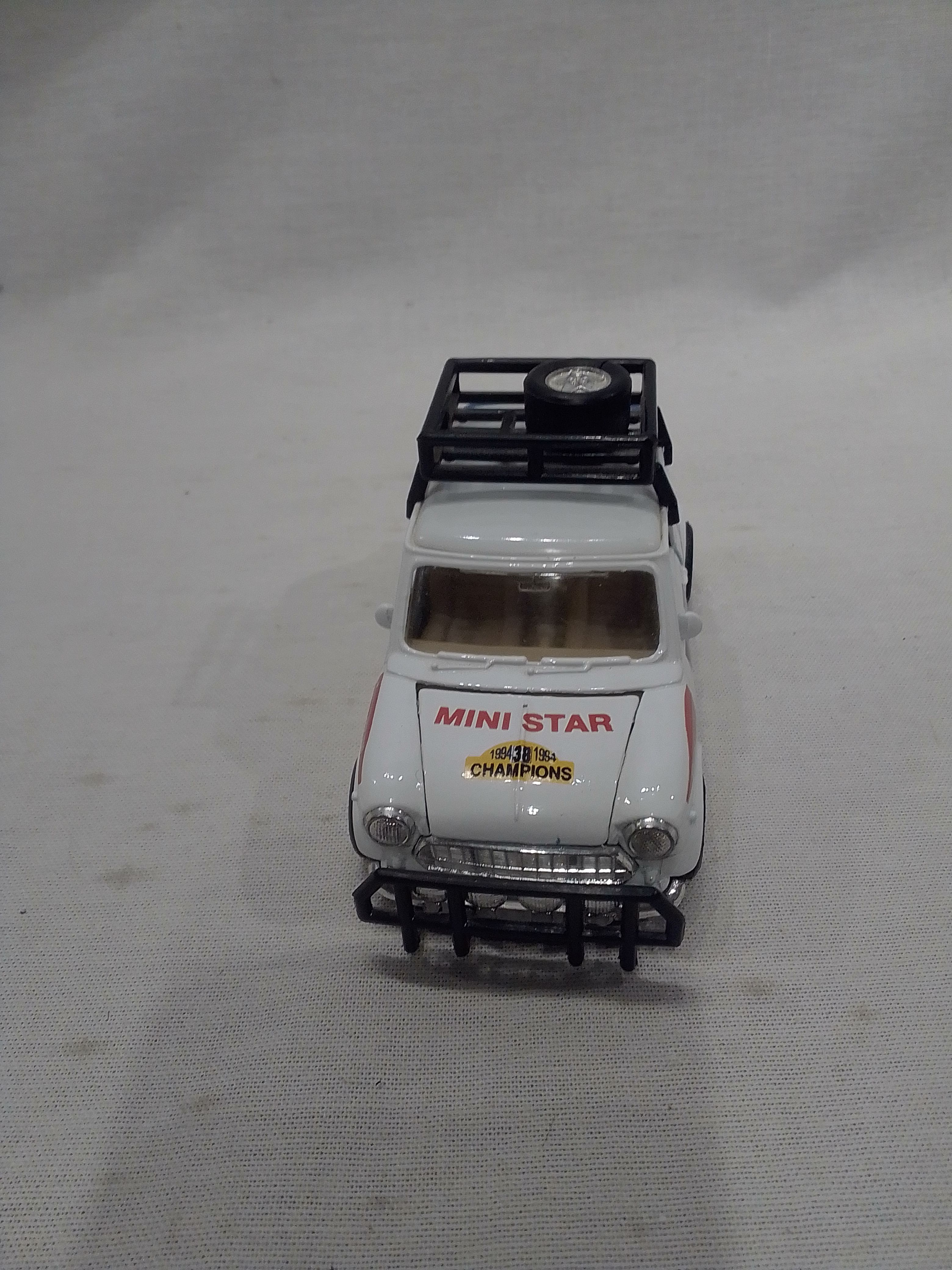 Voir photo 2 de Voiture miniature Mini Cooper Rally Die Cast Model Austin Morris Voiture miniature Mini Cooper Rally Die Cast Model Austin Morris Bon état reconditionné photo 2