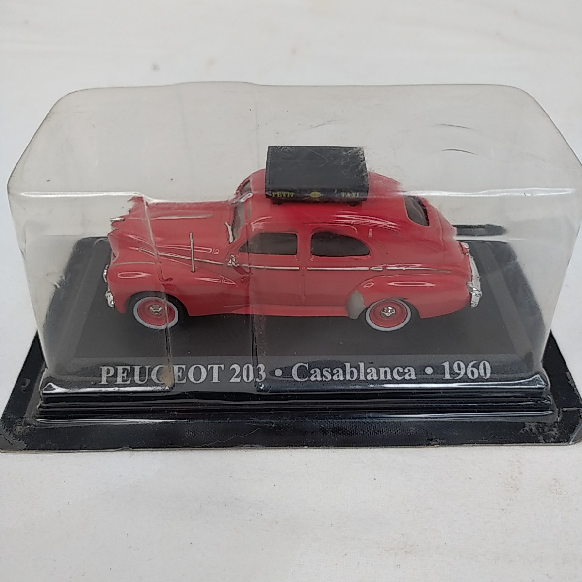 Voir photo 4 de Voiture miniature Peugeot 203 Altaya IXO Voiture miniature Peugeot 203 Altaya IXO Très bon état reconditionné photo 4
