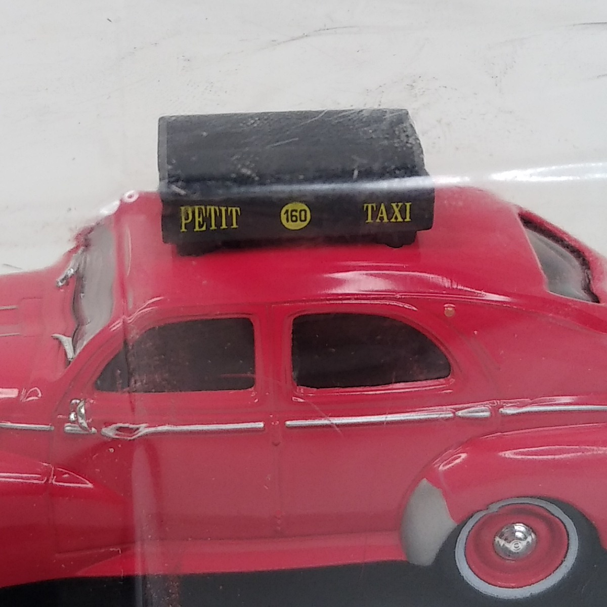 Voir photo 5 de Voiture miniature Peugeot 203 Altaya IXO Voiture miniature Peugeot 203 Altaya IXO Très bon état reconditionné photo 5