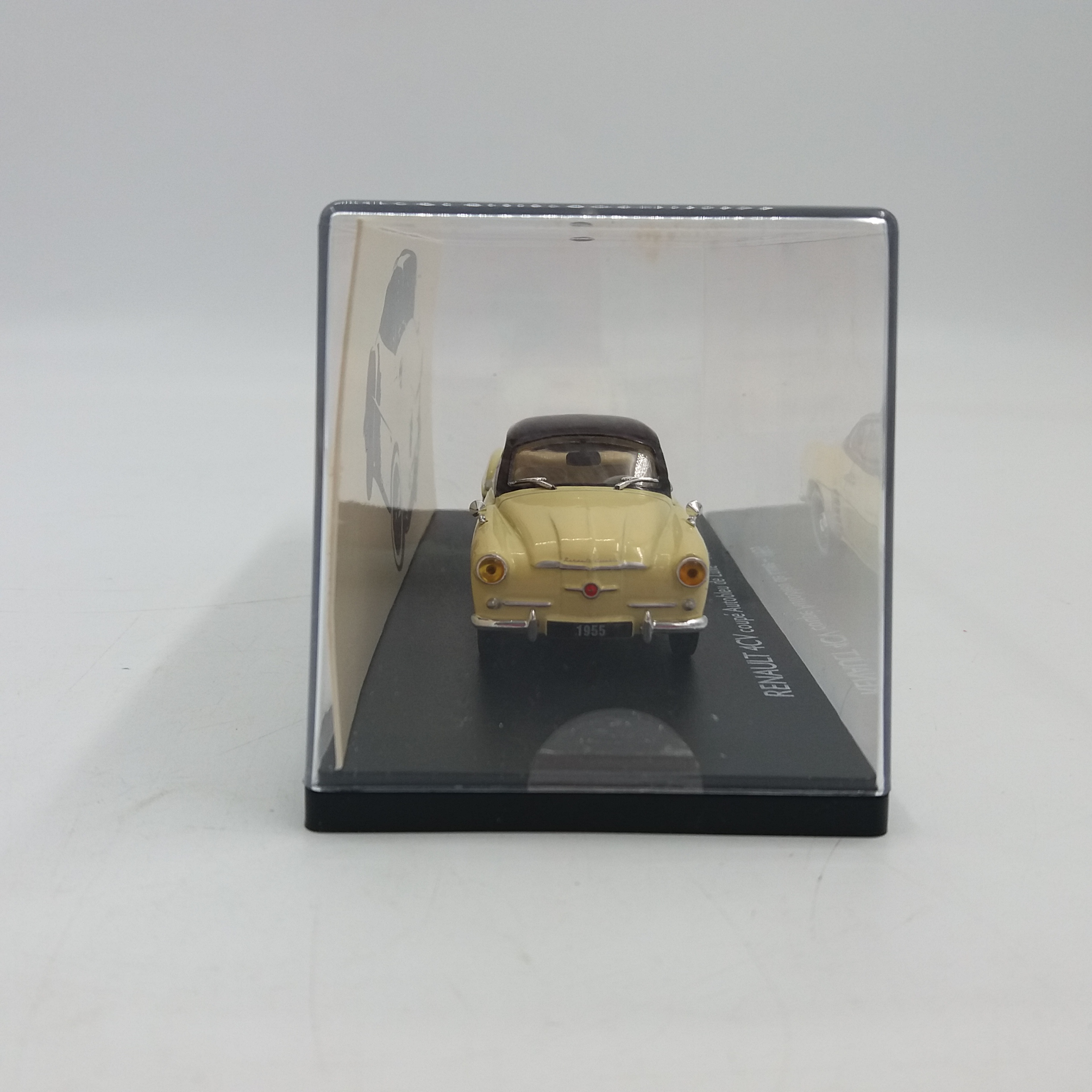 Voir photo 4 de Voiture miniature. Renault 4 CV coupé. Jaune clair. Métal. ELIGOR estampillé dessous. 1/43. Voiture miniature. Renault 4 CV coupé. Jaune clair. Métal. ELIGOR estampillé dessous. 1/43. Très bon état reconditionné photo 4