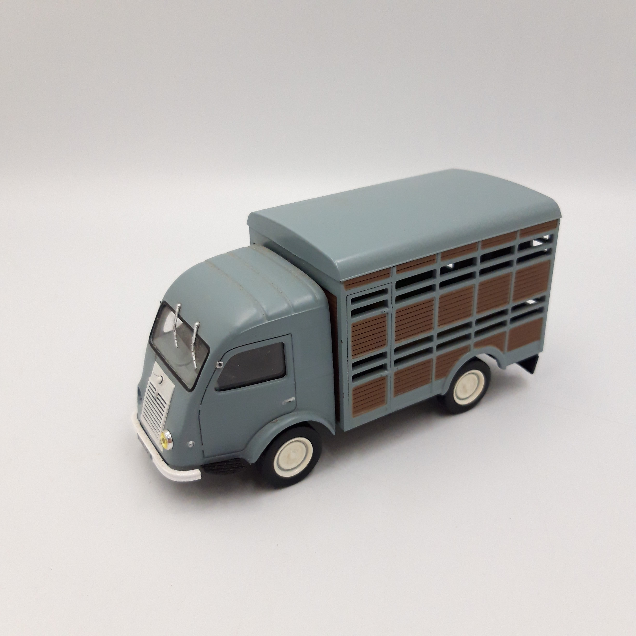 Acheter Voiture Miniature – Renault goélette bétaillère 1959 Bon état - 11,00 € Voiture Miniature – Renault goélette bétaillère 1959 Bon état reconditionné disponible sur Label Emmaüs