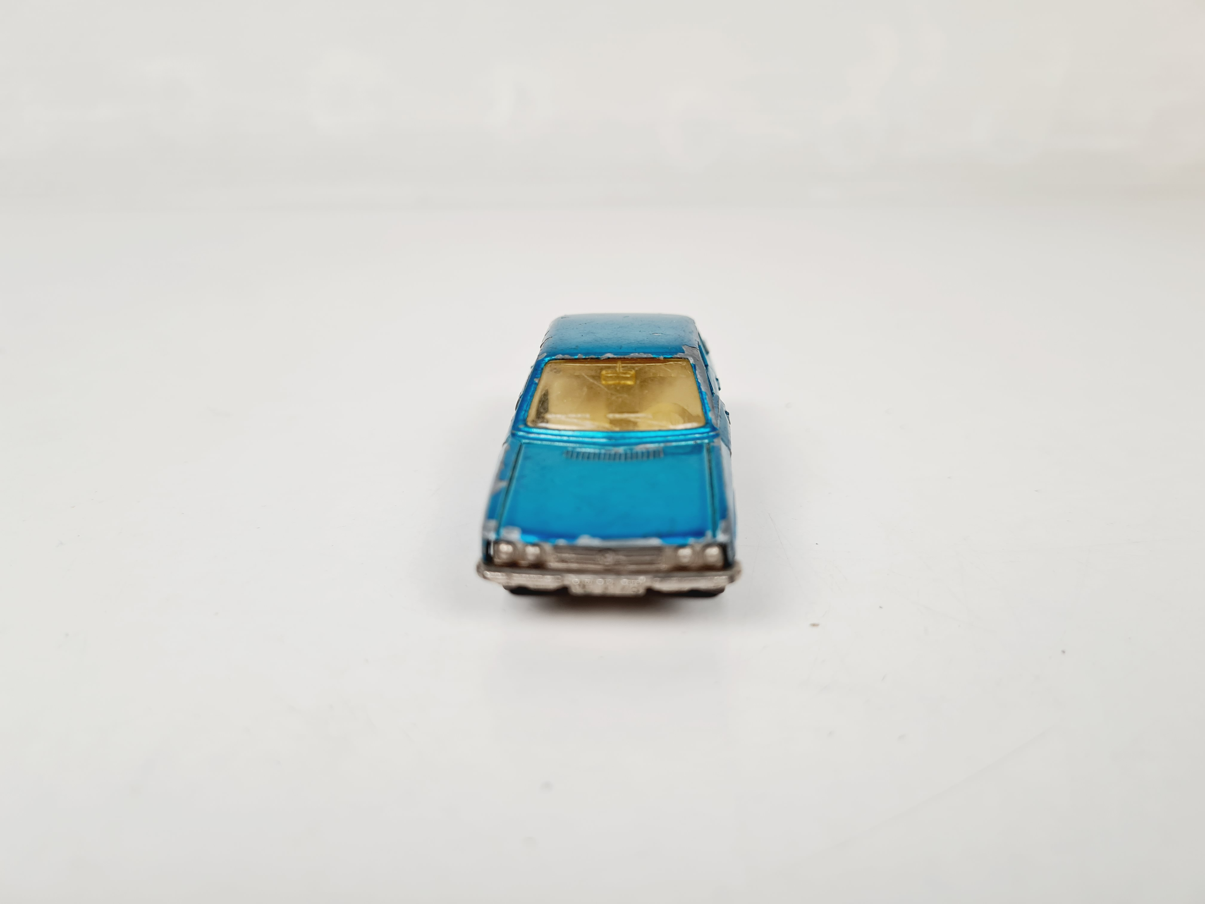 Voir photo 2 de Voiture - VW K70 - Échelle 1/60 - N°210 - Majorette Voiture - VW K70 - Échelle 1/60 - N°210 - Majorette État correct reconditionné photo 2