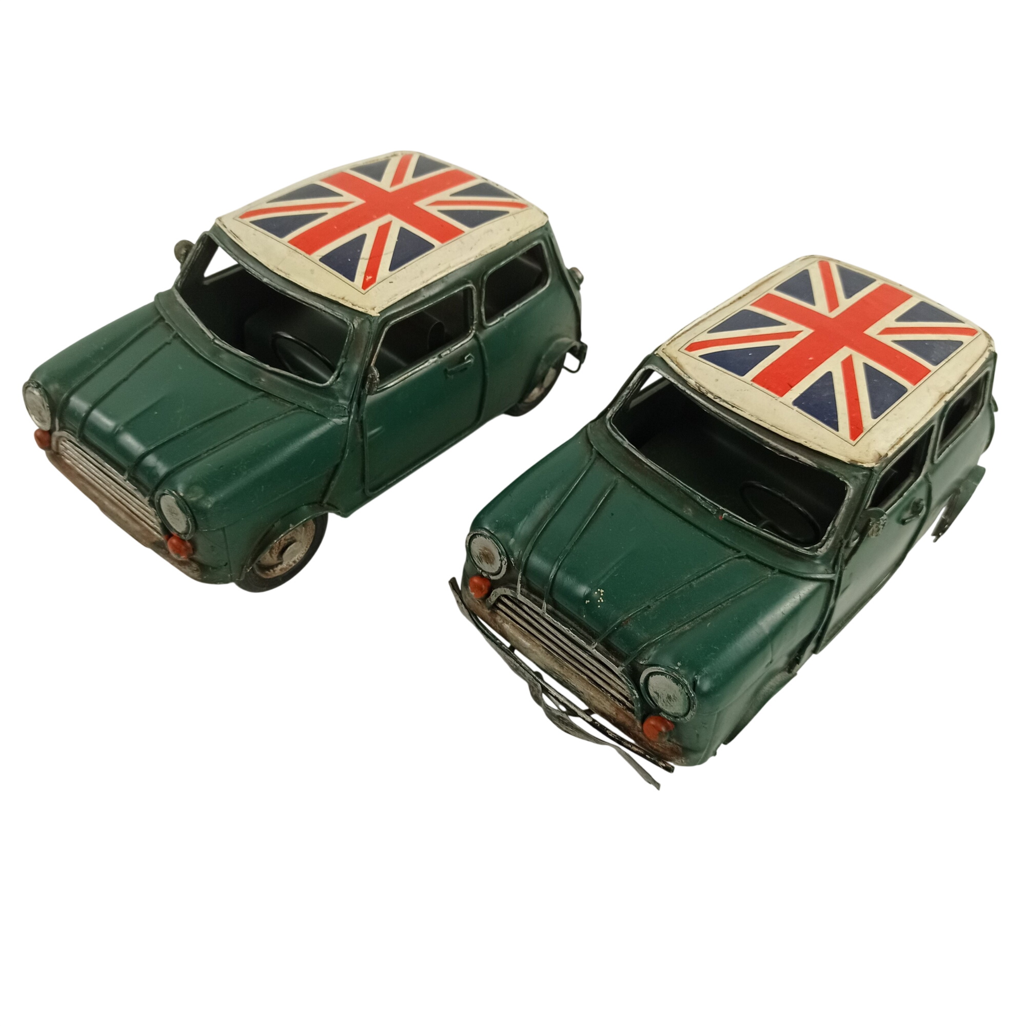 Voitures anciennes mini coopers en métal (2) État correct - 30,00 € Voitures anciennes mini coopers en métal (2) État correct reconditionné disponible sur Label Emmaüs
