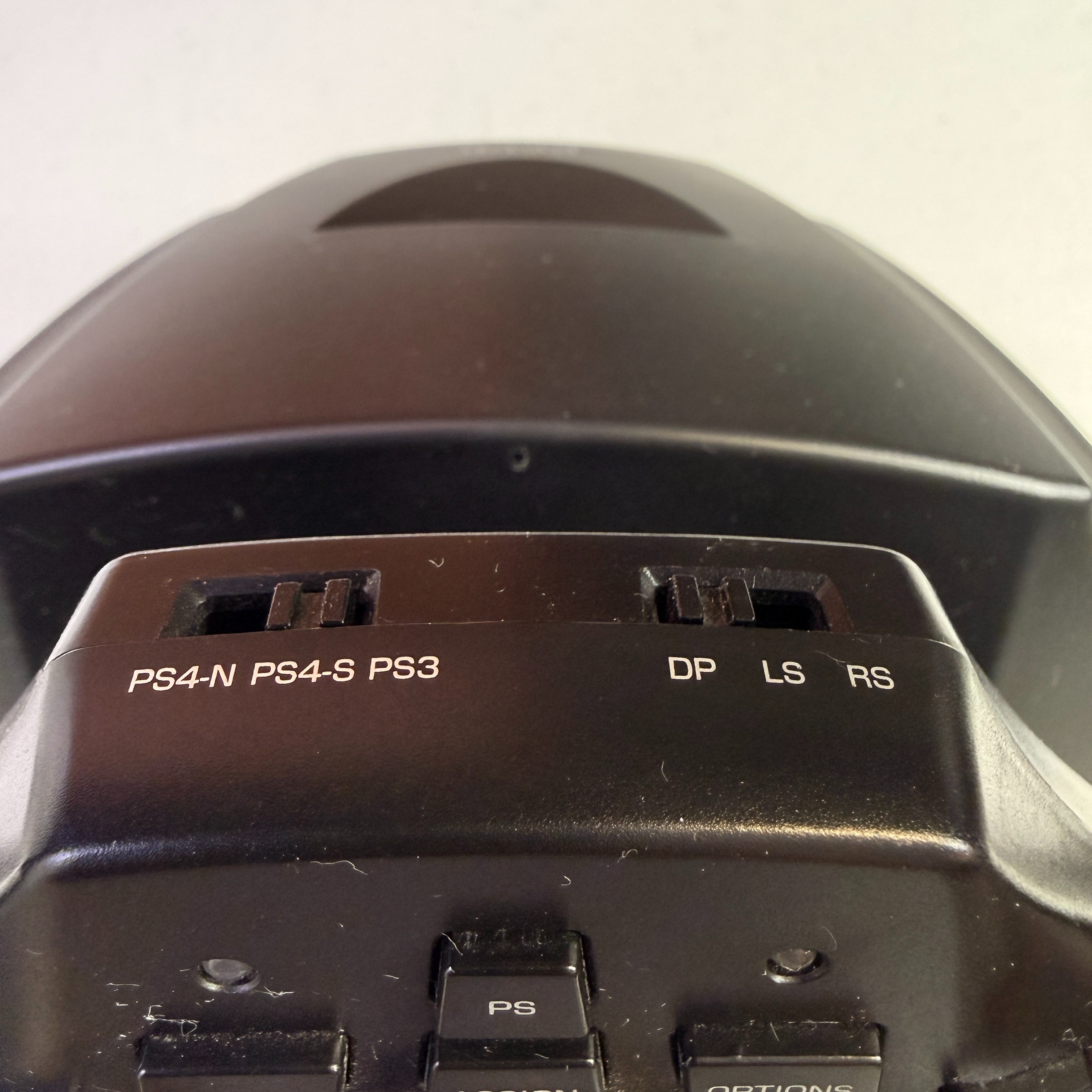 Voir photo 2 de Volant simulation Hori RWA racing wheel Apex, console PS4/3 et PC Volant simulation Hori RWA racing wheel Apex, console PS4/3 et PC très bon état reconditionné photo 2