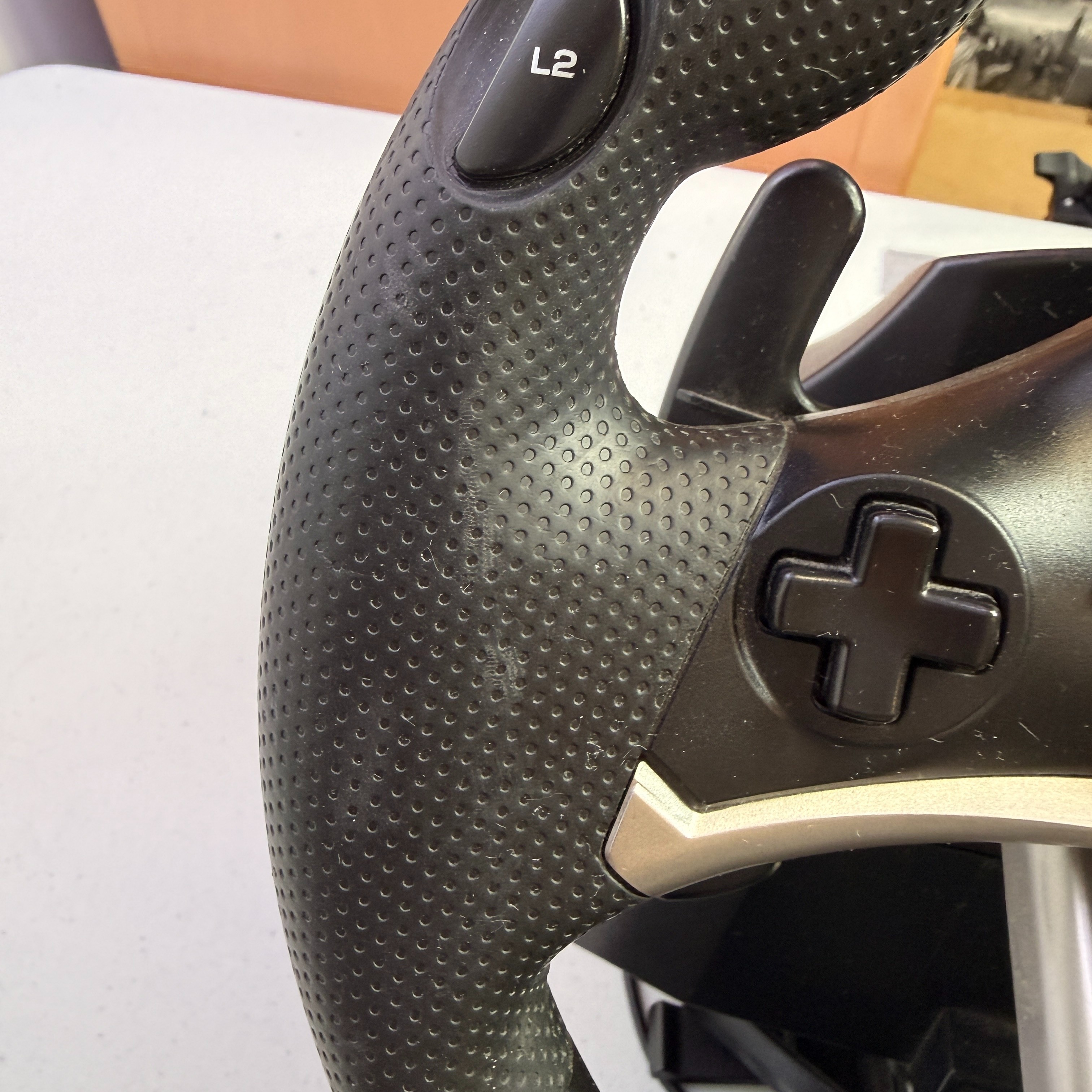Voir photo 6 de Volant simulation Hori RWA racing wheel Apex, console PS4/3 et PC Volant simulation Hori RWA racing wheel Apex, console PS4/3 et PC très bon état reconditionné photo 6