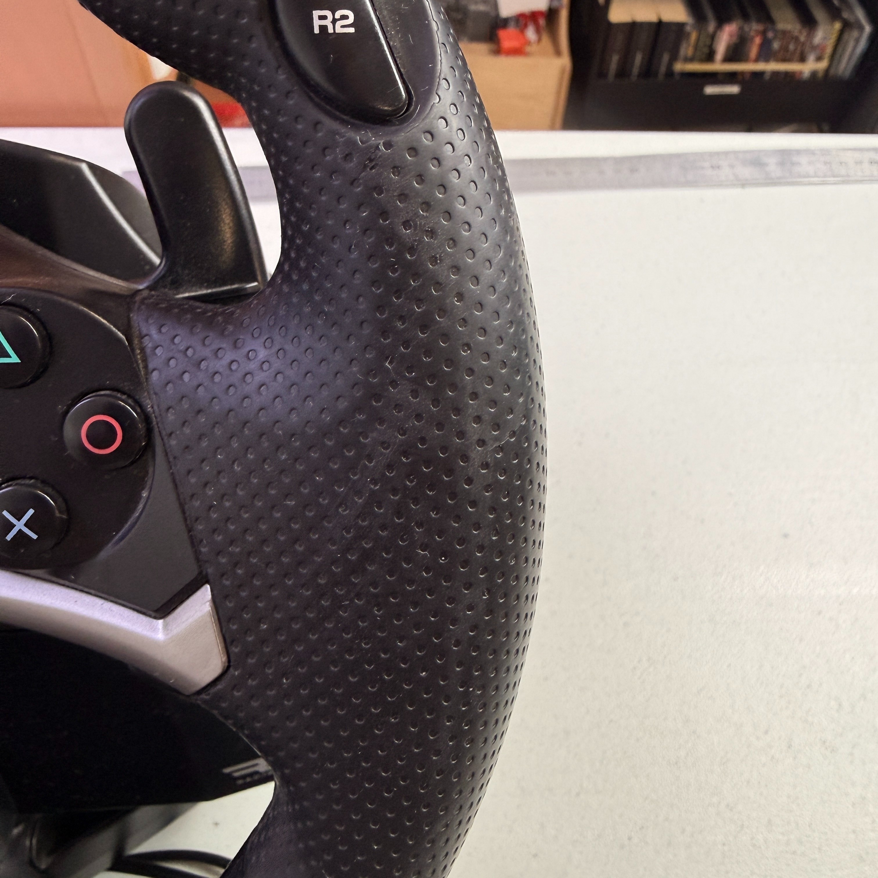 Voir photo 7 de Volant simulation Hori RWA racing wheel Apex, console PS4/3 et PC Volant simulation Hori RWA racing wheel Apex, console PS4/3 et PC très bon état reconditionné photo 7
