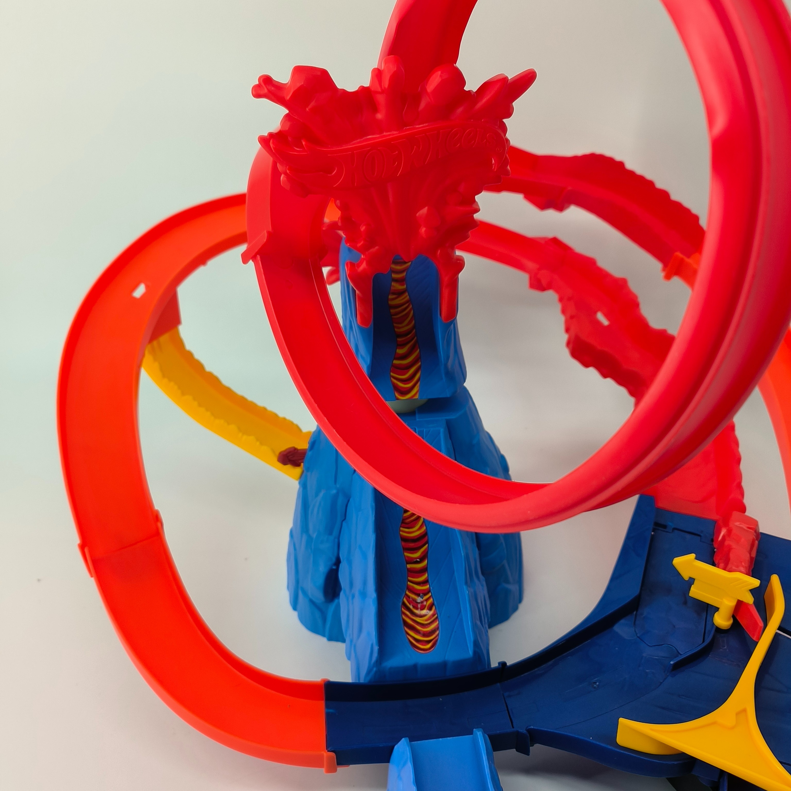 Voir photo 3 de Volcan Hot Wheels-Mattel- à partir de 4 ans Volcan Hot Wheels-Mattel- à partir de 4 ans Bon état reconditionné photo 3