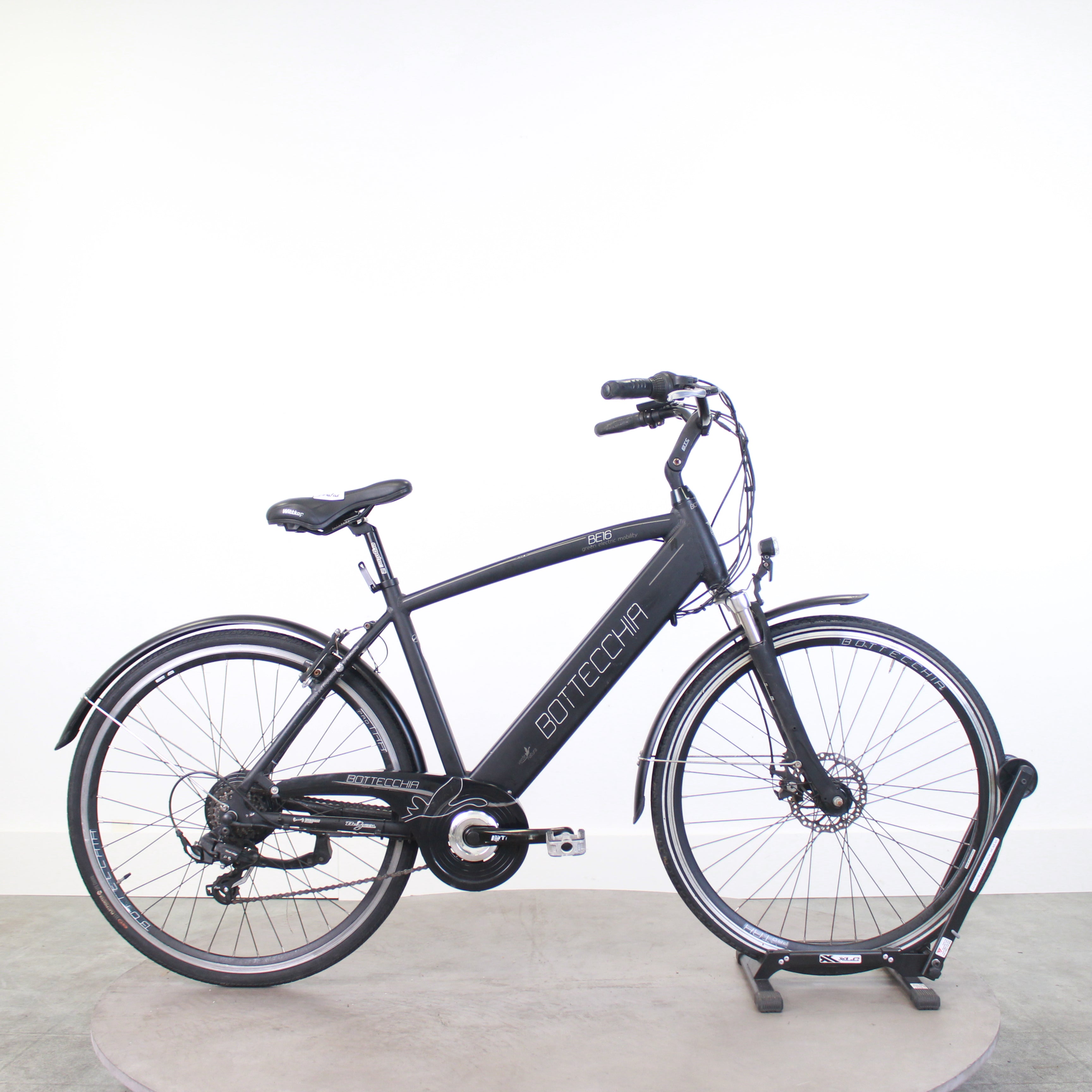 VTC électrique Bottechia BE 16 reconditionné disponible sur Loewi