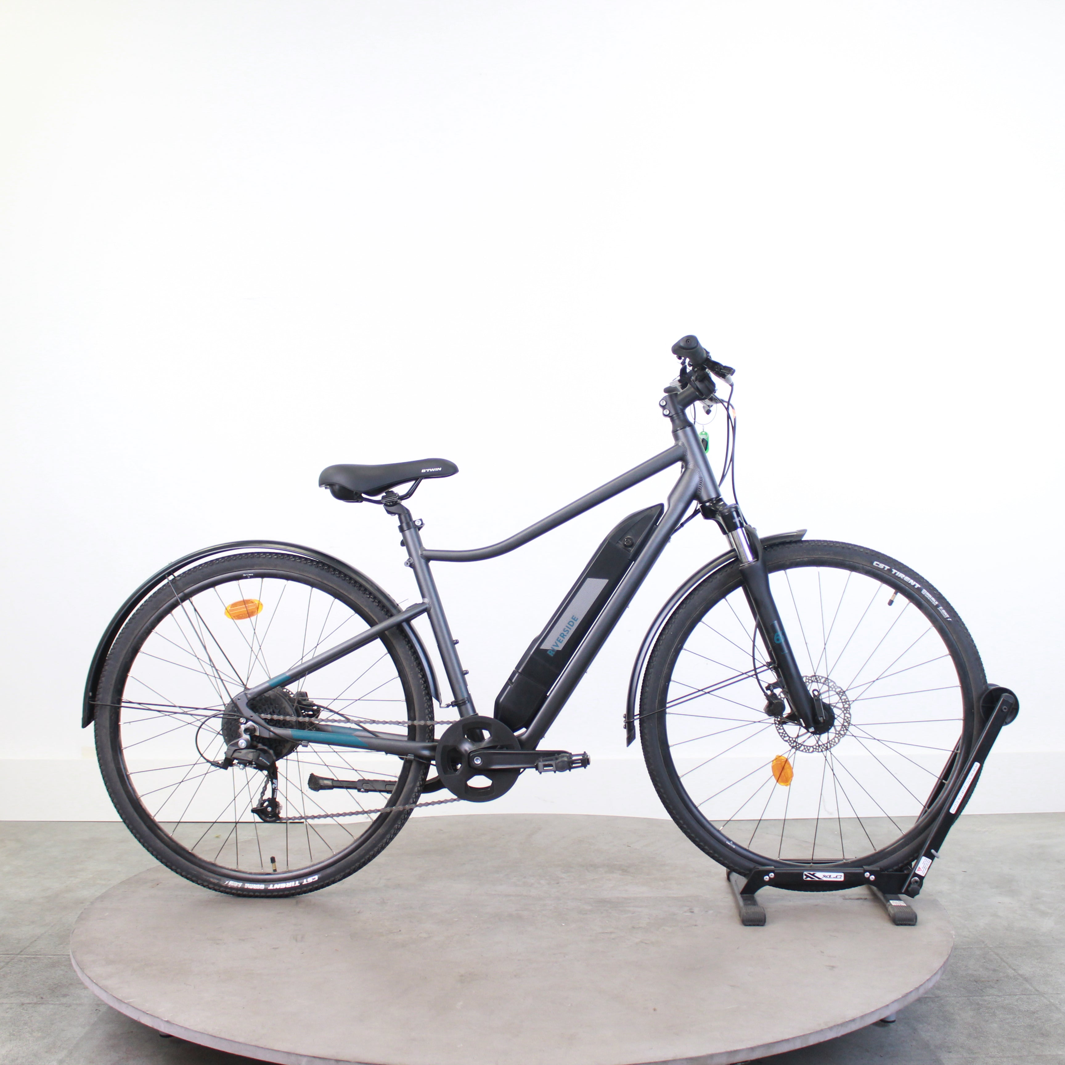 VTC électrique Decathlon Riverside 500 E reconditionné disponible sur Loewi