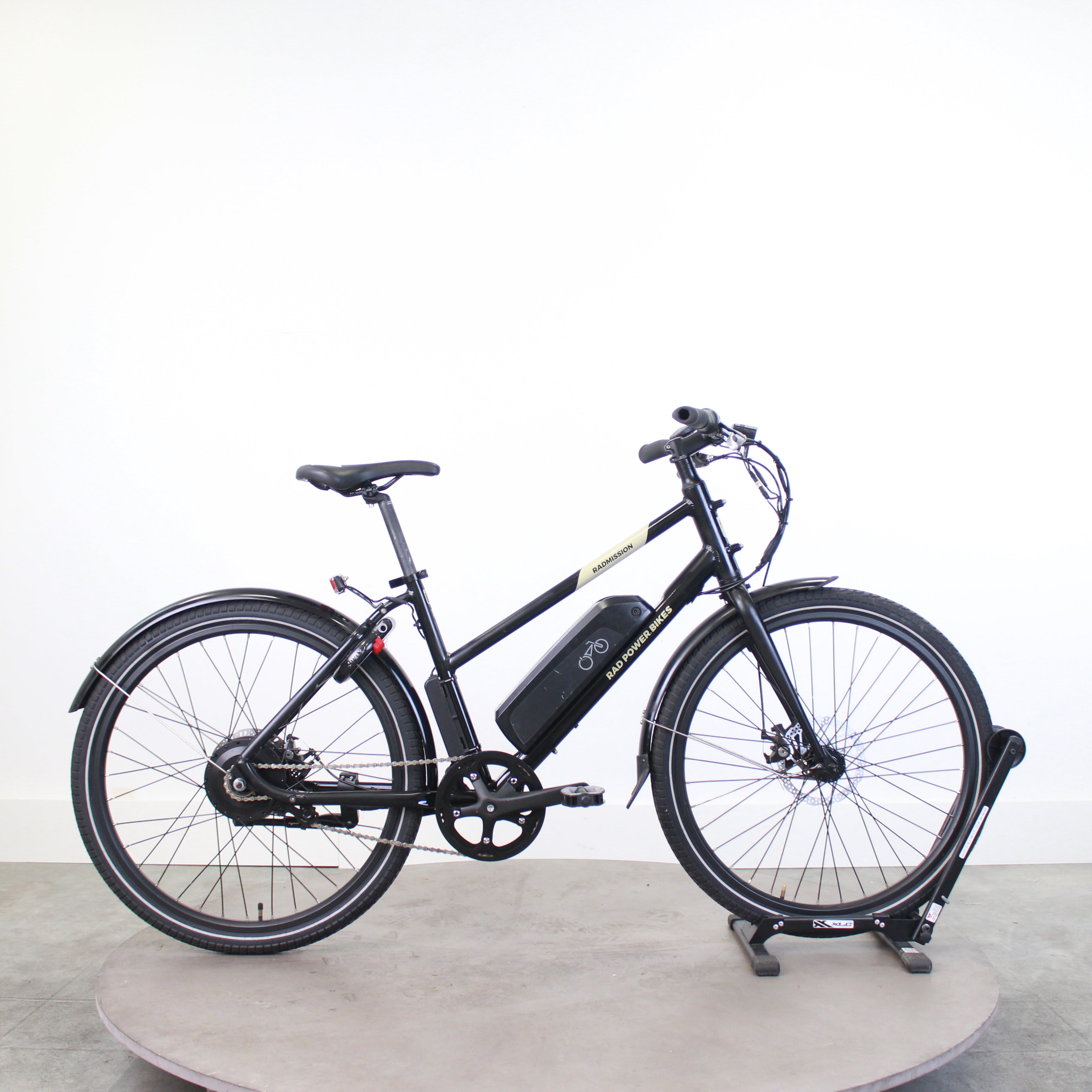 VTC électrique Rad Power Bikes Rad Mission reconditionné disponible sur Loewi