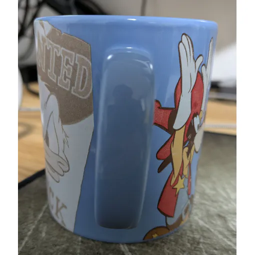 Acheter Walt Disney - Disneyland Paris - Mug - Tasse - Pluto Et Donald Duck Wanted occasion - 15,00 € Walt Disney - Disneyland Paris - Mug - Tasse - Pluto Et Donald Duck Wanted occasion reconditionné disponible sur Rakuten