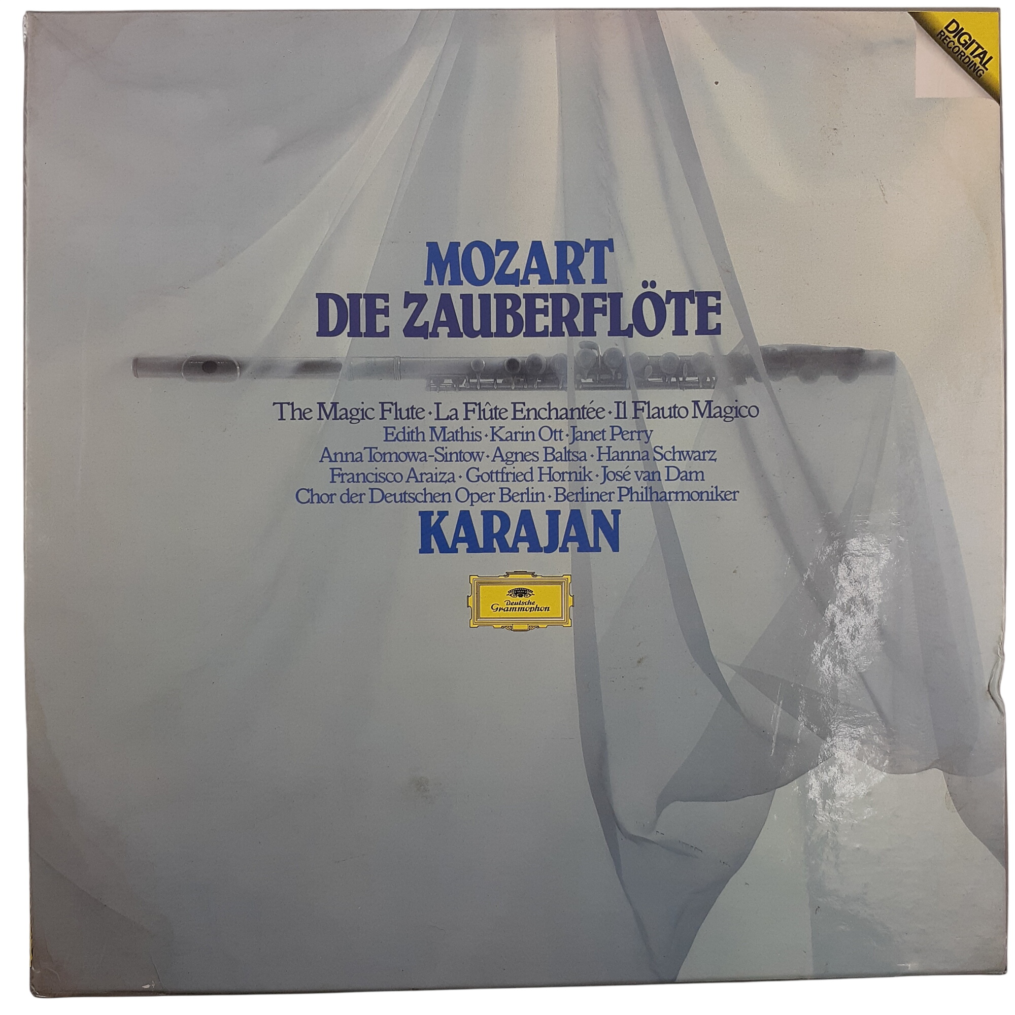 Wolfgang Amadeus Mozart - Herbert von Karajan - Die Zauberflöte Très bon état - 26,00 € Wolfgang Amadeus Mozart - Herbert von Karajan - Die Zauberflöte Très bon état reconditionné disponible sur Label Emmaüs