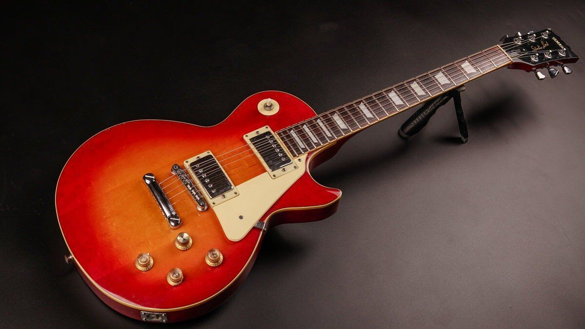 Yamaha Studio Lord SL500 1980 Cherry Sunburst MIJ Vintage Les Paul Cherry Très bon état Yamaha reconditionné disponible sur Refurbed